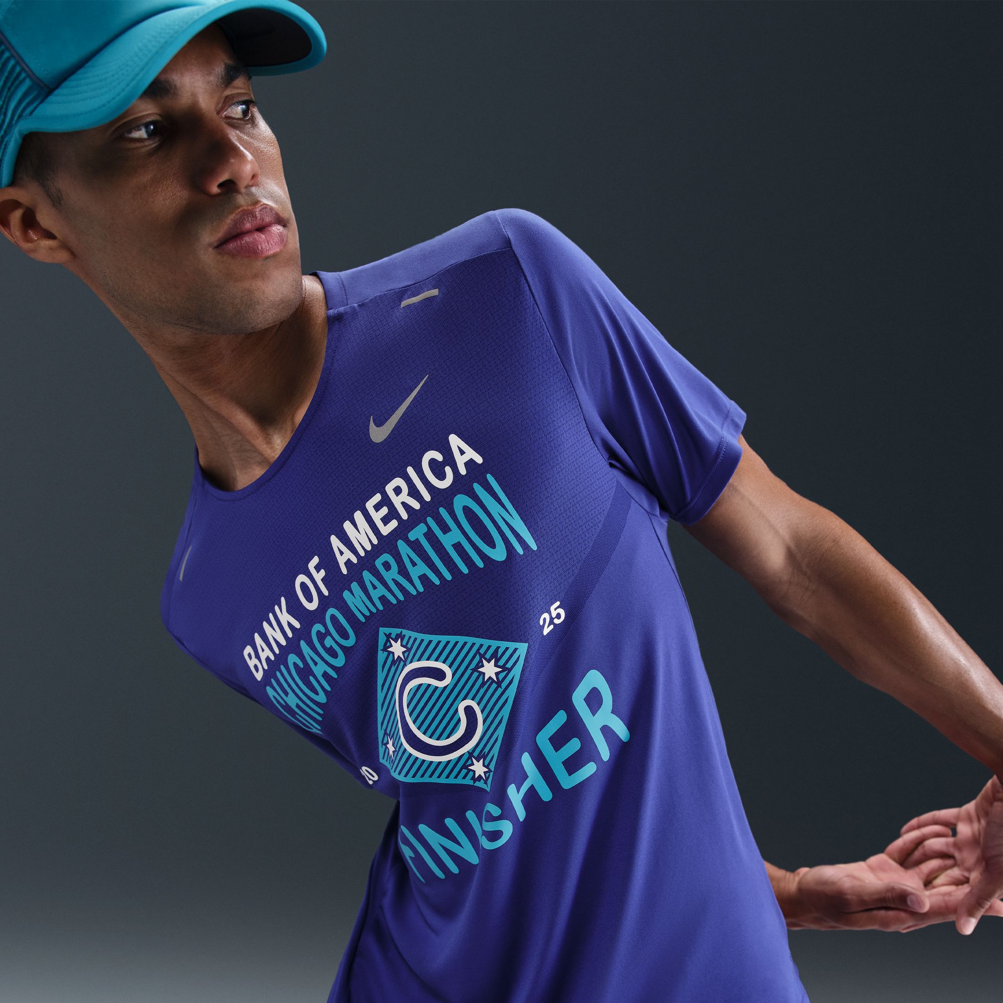 Nike Men's Dri-FIT Rise 365 2025 Chicago Marathon Finisher Graphic T-Shirt product image