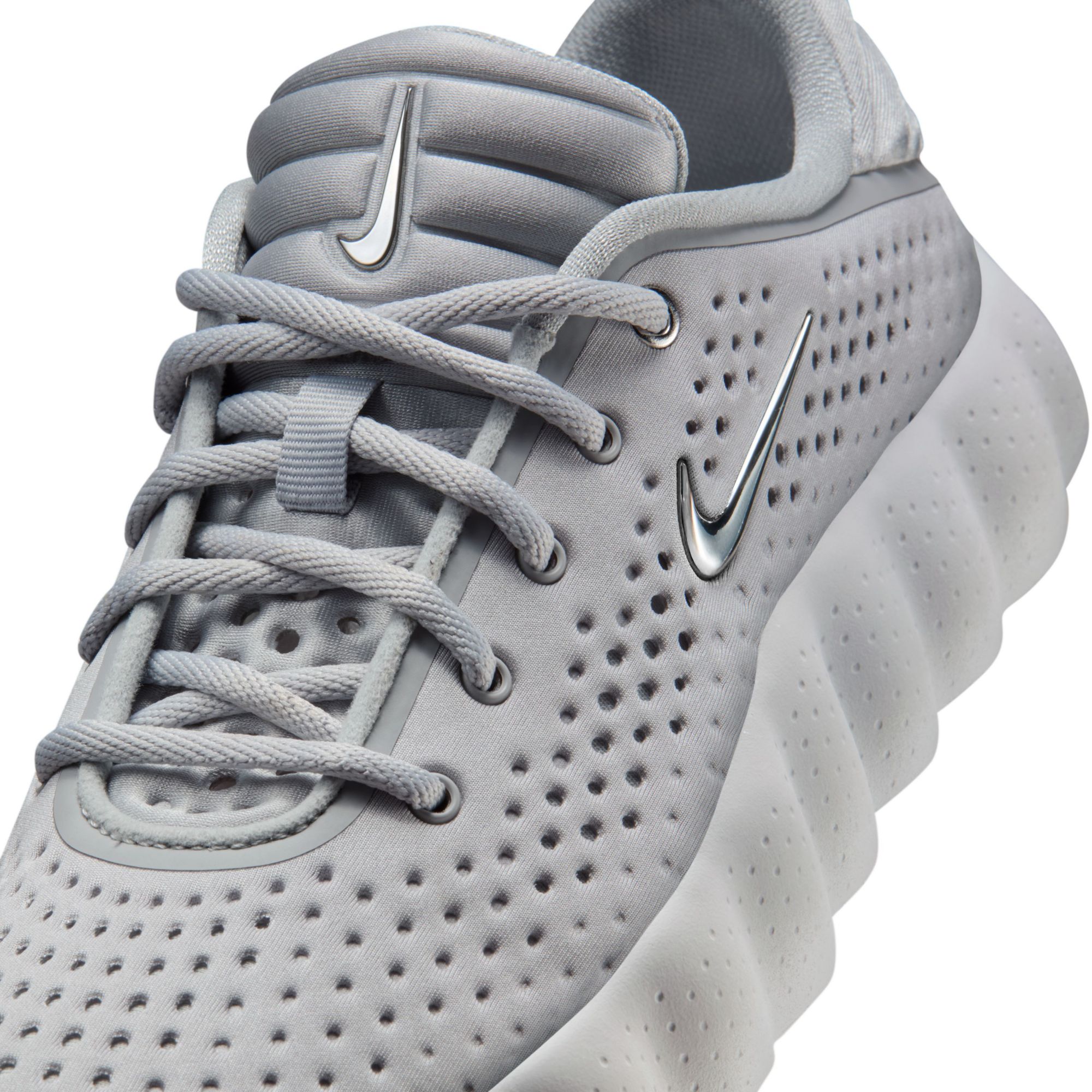 Nike Women's Mind 002 Pregame Shoes product image