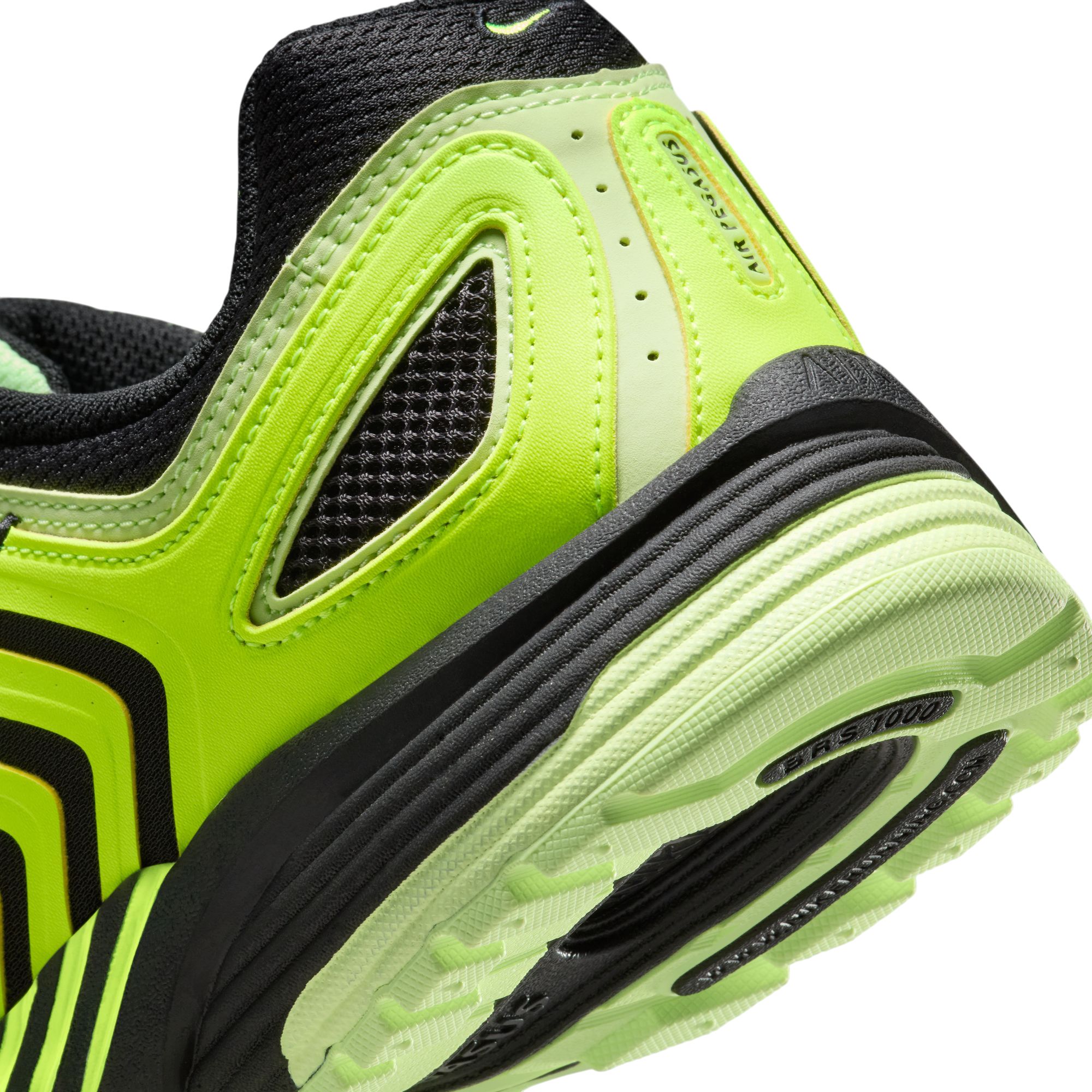 Nike Men's Air Pegasus 2005 Running Shoes product image