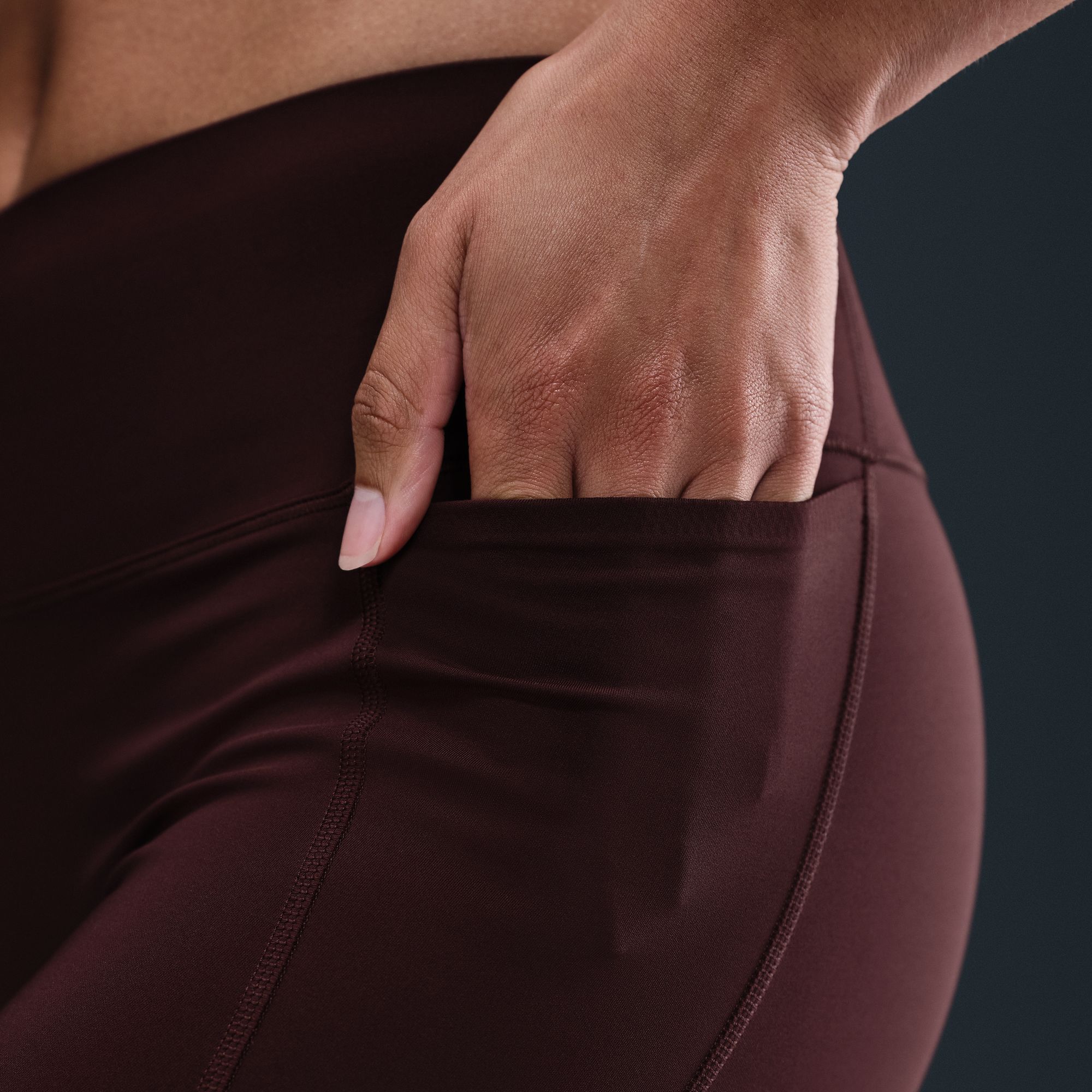 Nike Women's Universa Medium-Support High-Waisted 7/8 Leggings product image