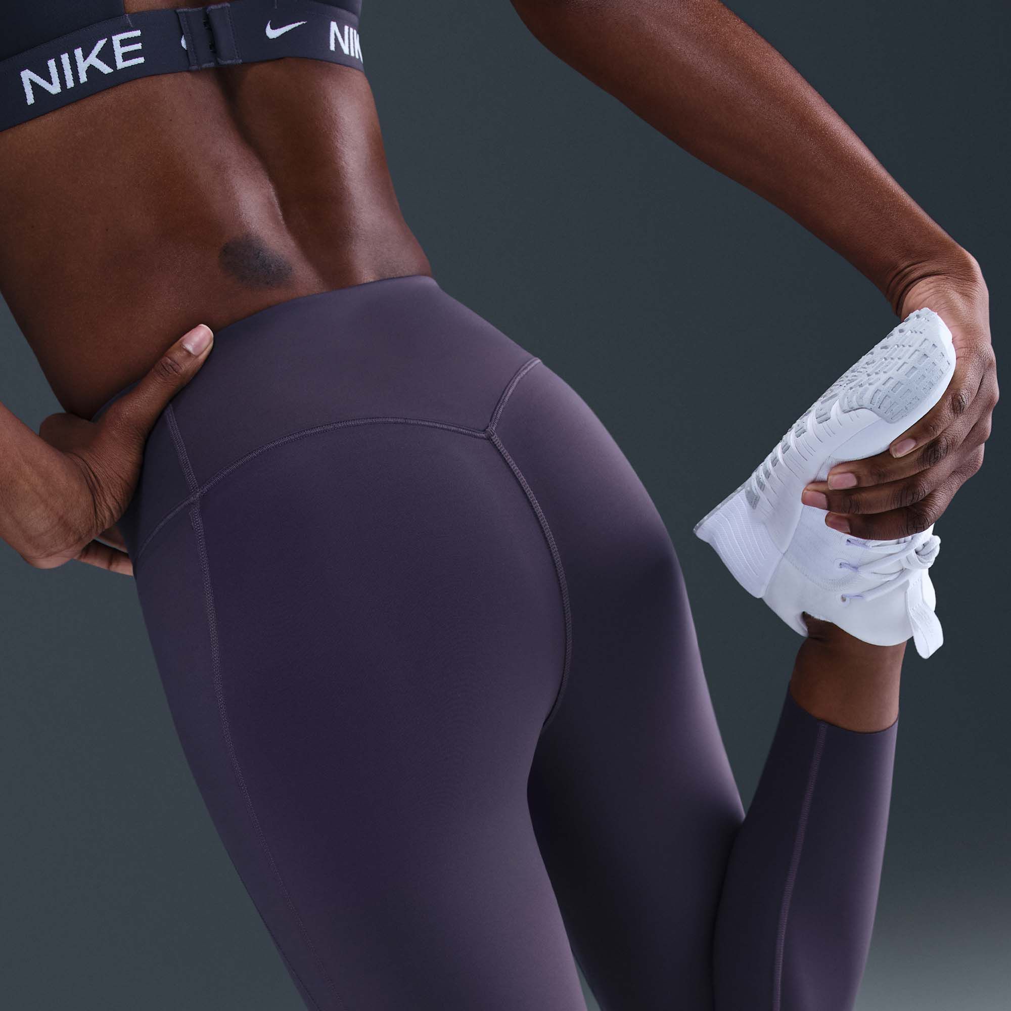 Nike Women's Universa Medium-Support High-Waisted 7/8 Leggings product image
