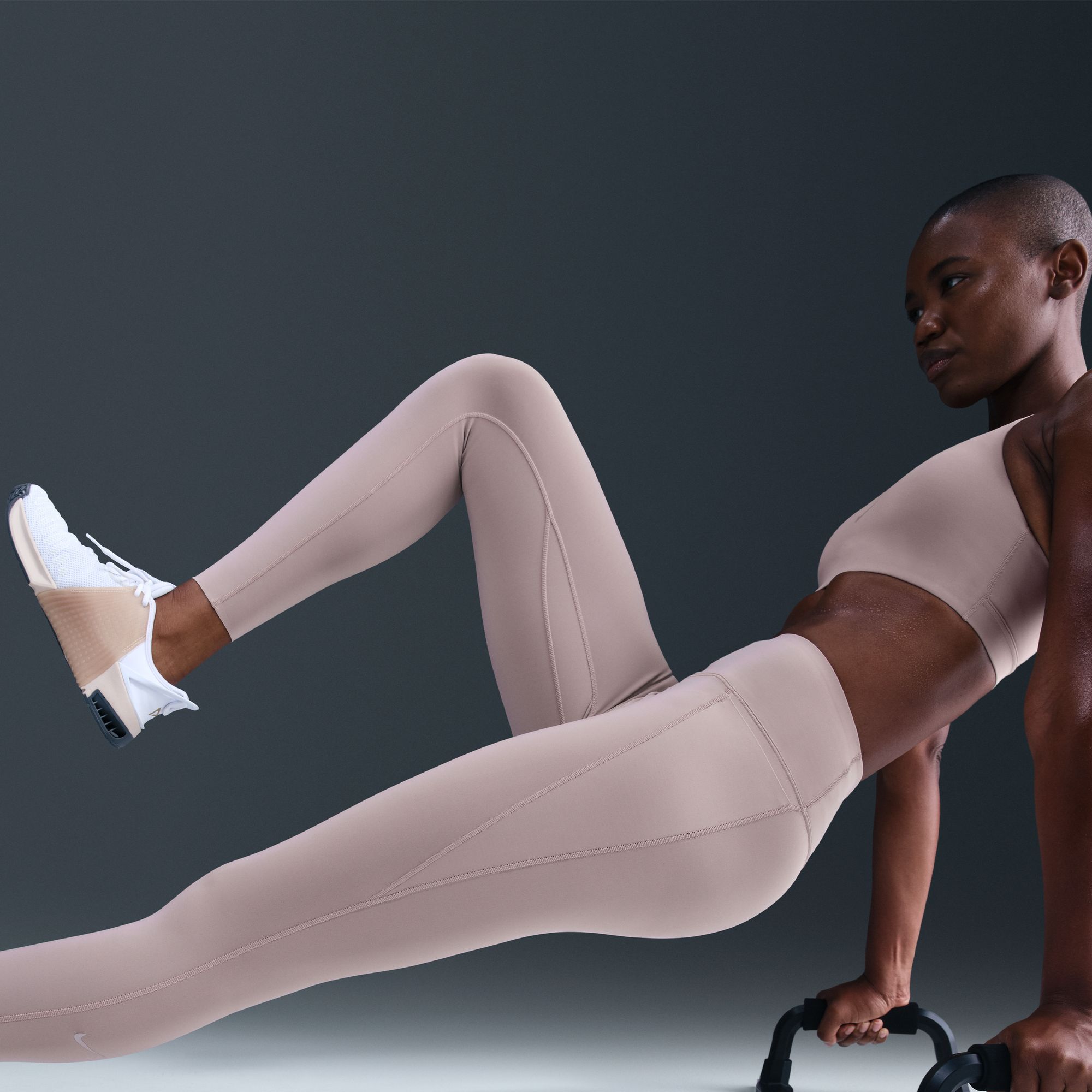 Nike Women's Universa Medium-Support High-Waisted 7/8 Leggings product image