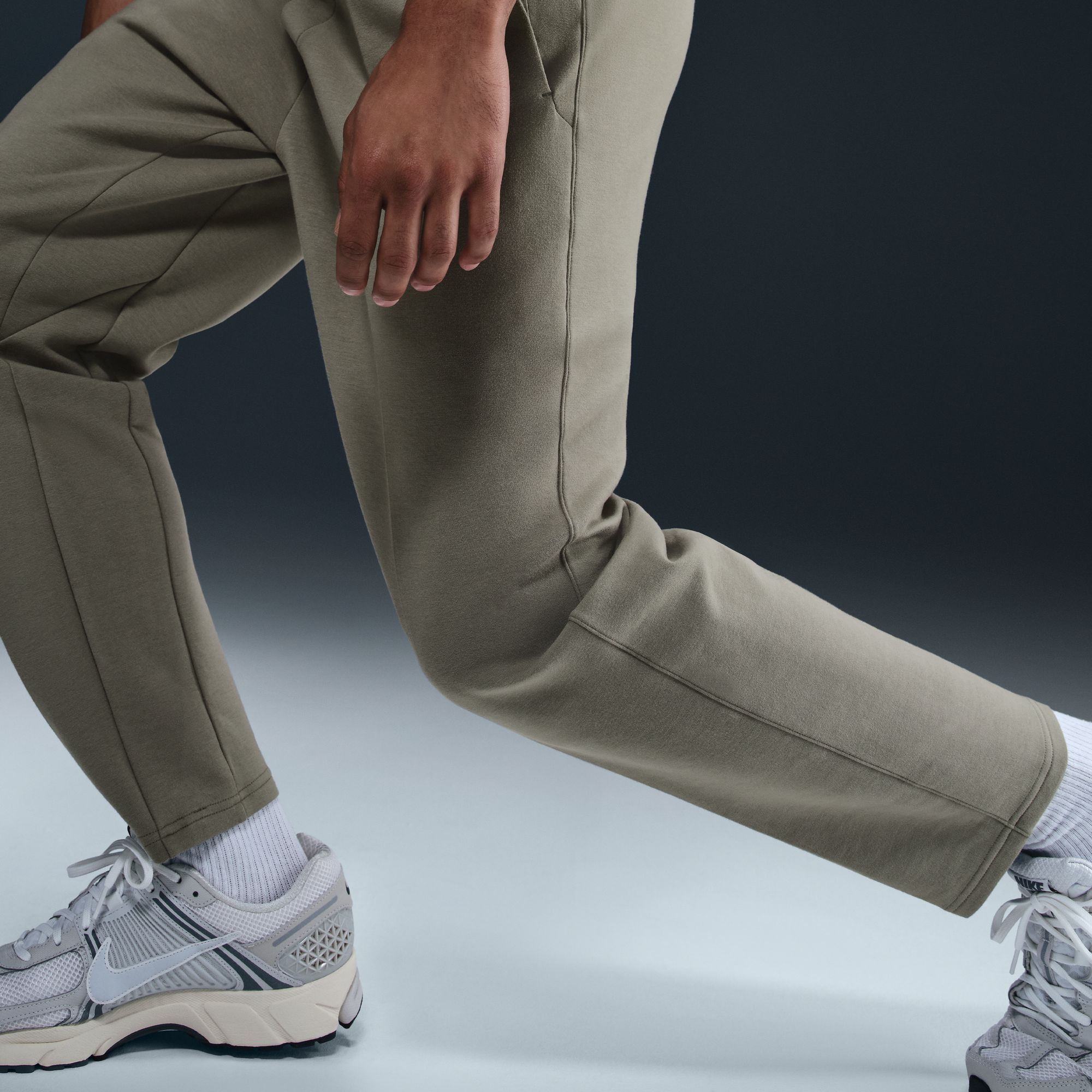 Nike Men's 24.7 ImpossiblySoft Dri-FIT Pants product image