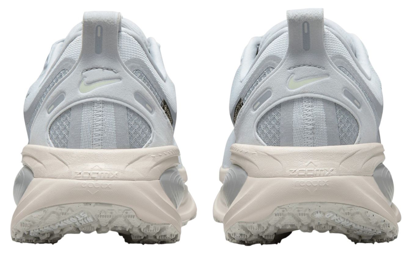 Nike Men's Vomero 18 GORE-TEX Running Shoes product image