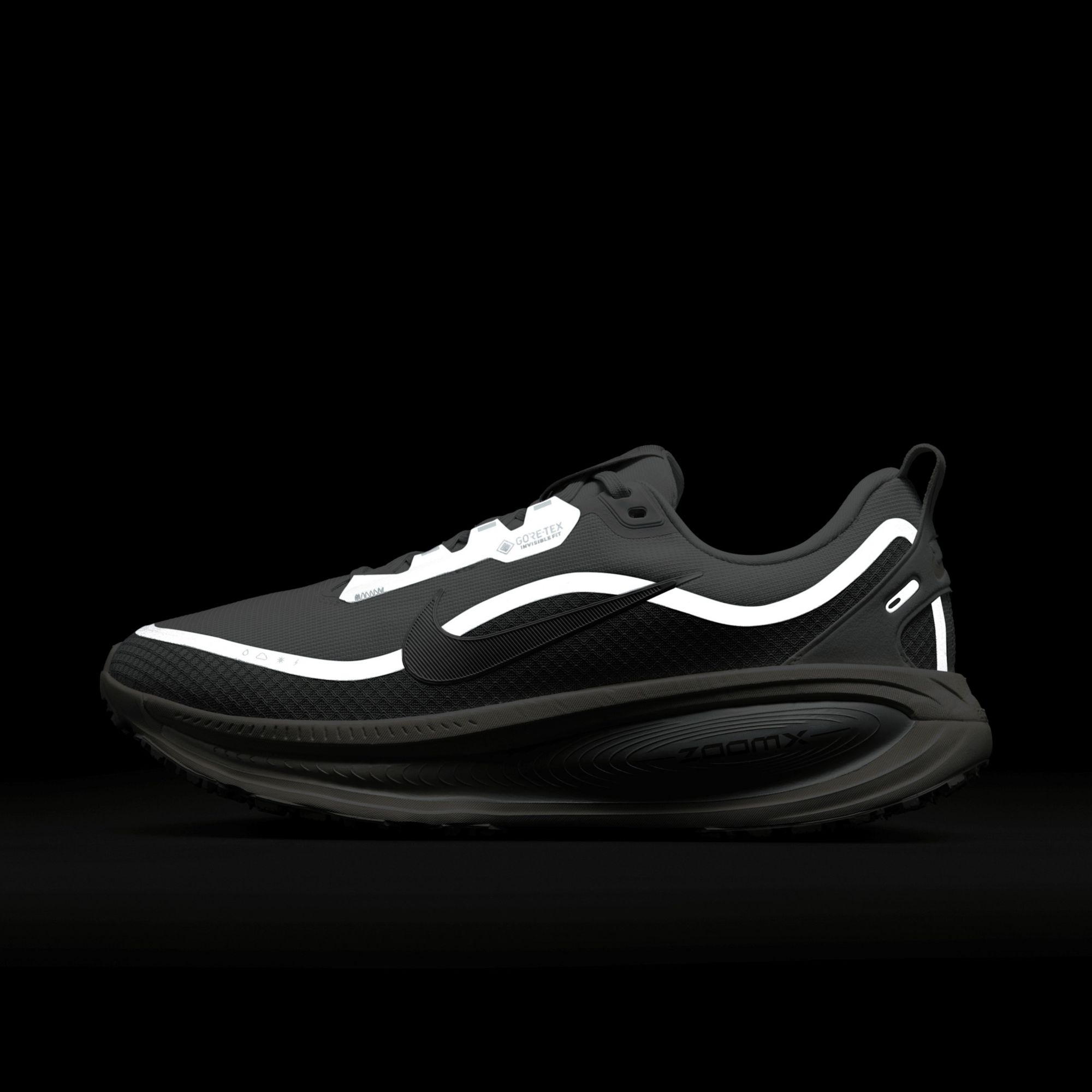 Nike Men's Vomero 18 GORE-TEX Running Shoes product image