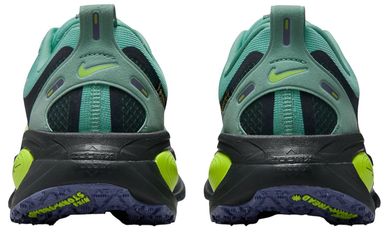 Nike Men's Vomero 18 GORE-TEX Running Shoes product image
