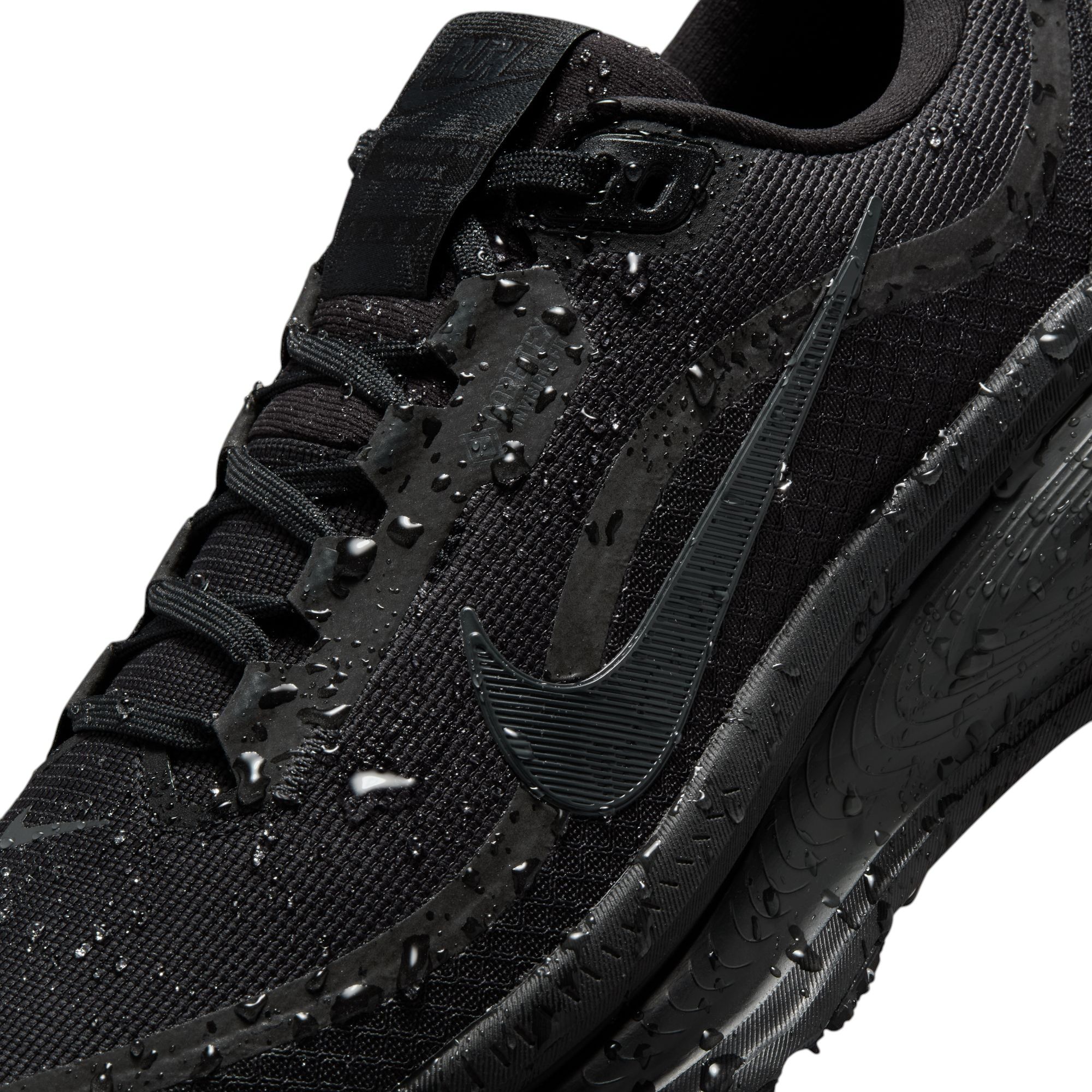 Nike Women's Vomero 18 GORE-TEX Running Shoes product image