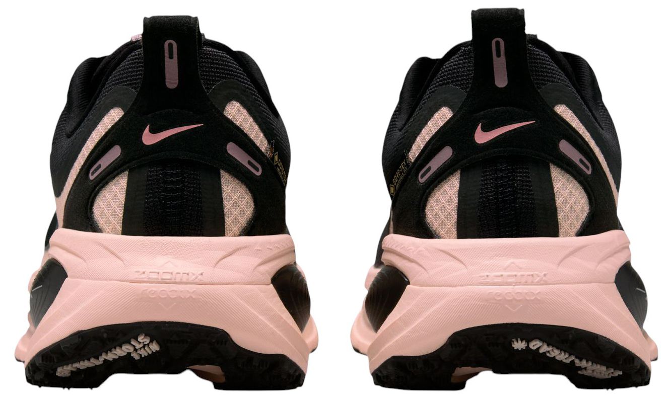 Nike Women's Vomero 18 GORE-TEX Running Shoes product image