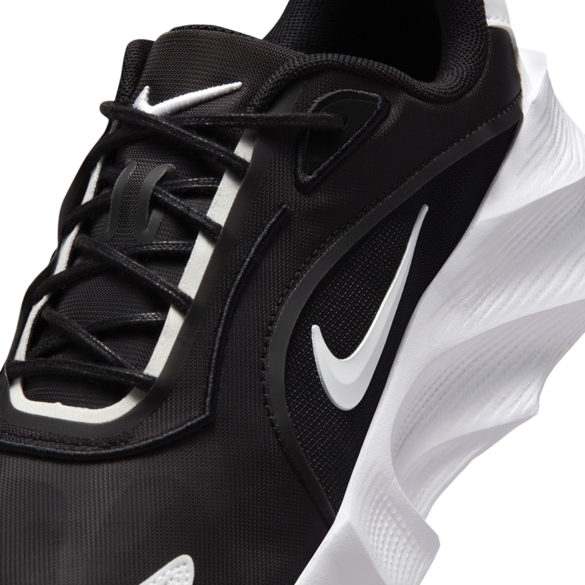 Nike Women's Aura Edge Shoes product image