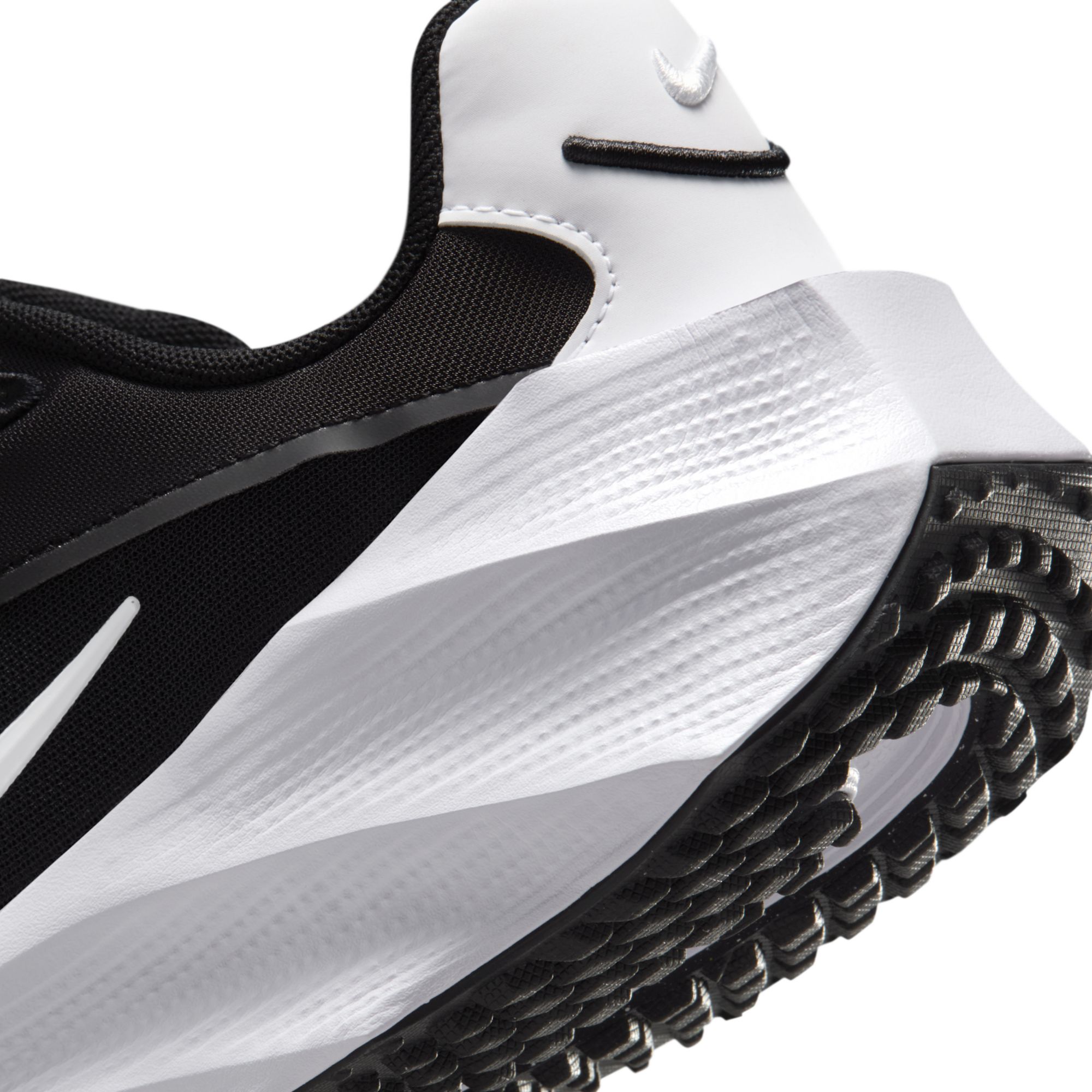 Nike Women's Aura Edge Shoes product image