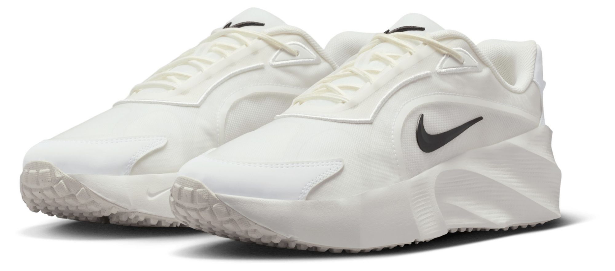 Nike Women's Aura Edge Shoes product image