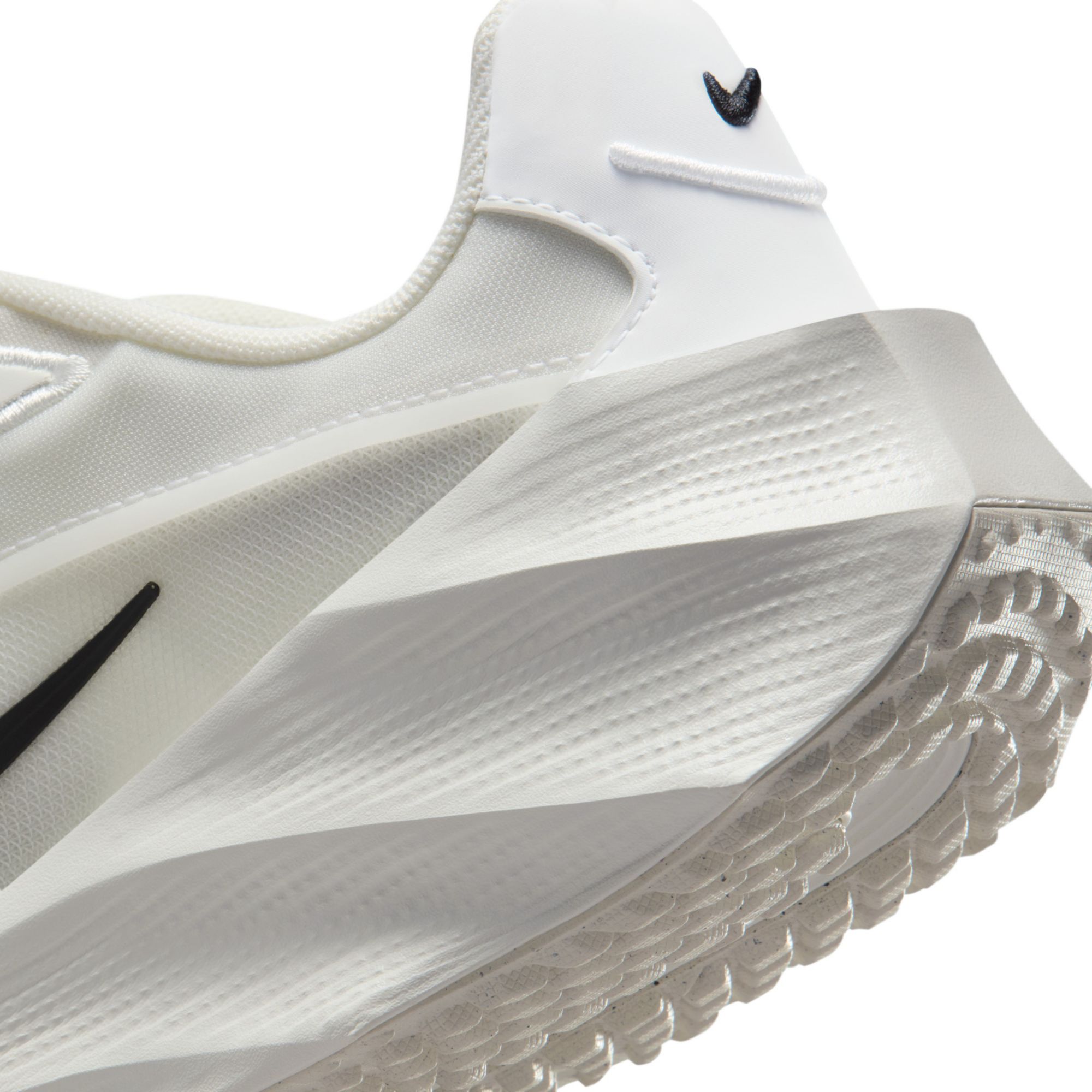 Nike Women's Aura Edge Shoes product image