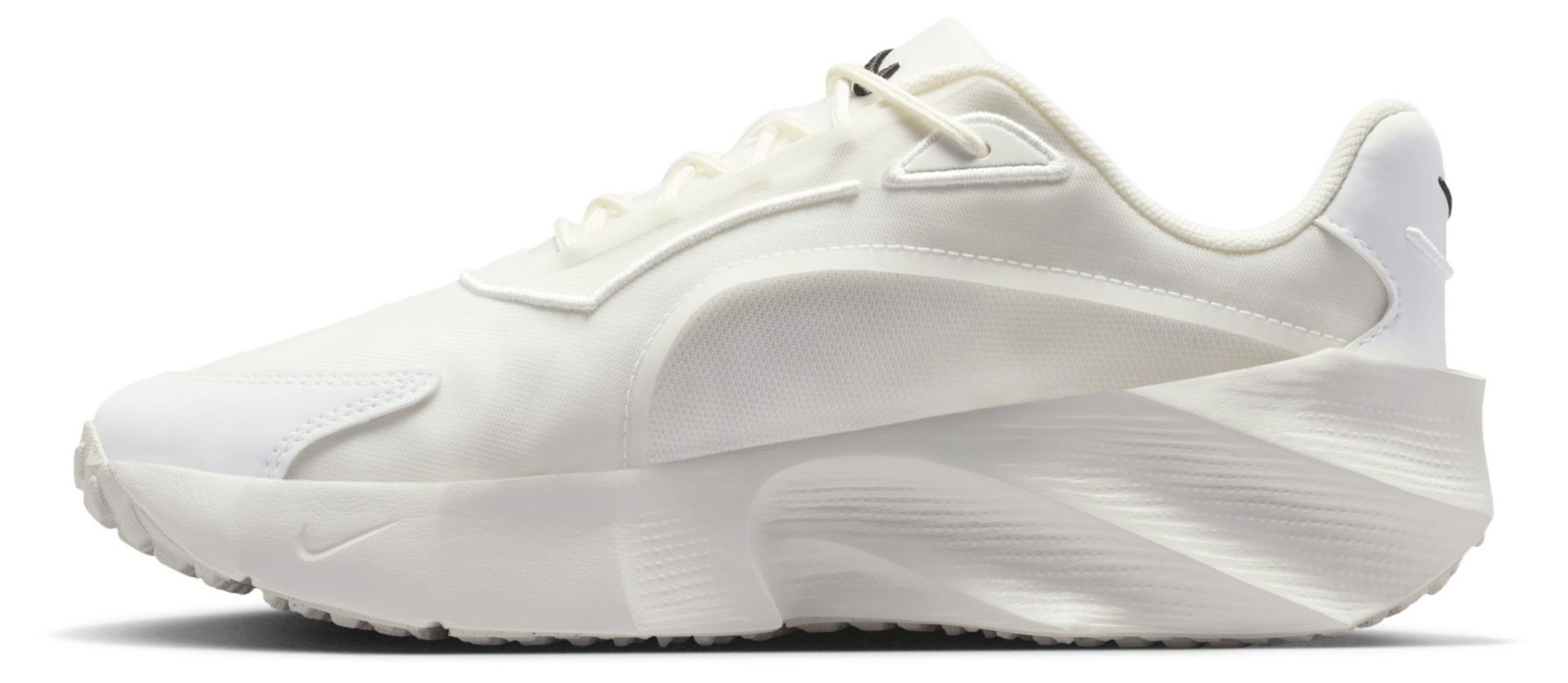 Nike Women's Aura Edge Shoes product image