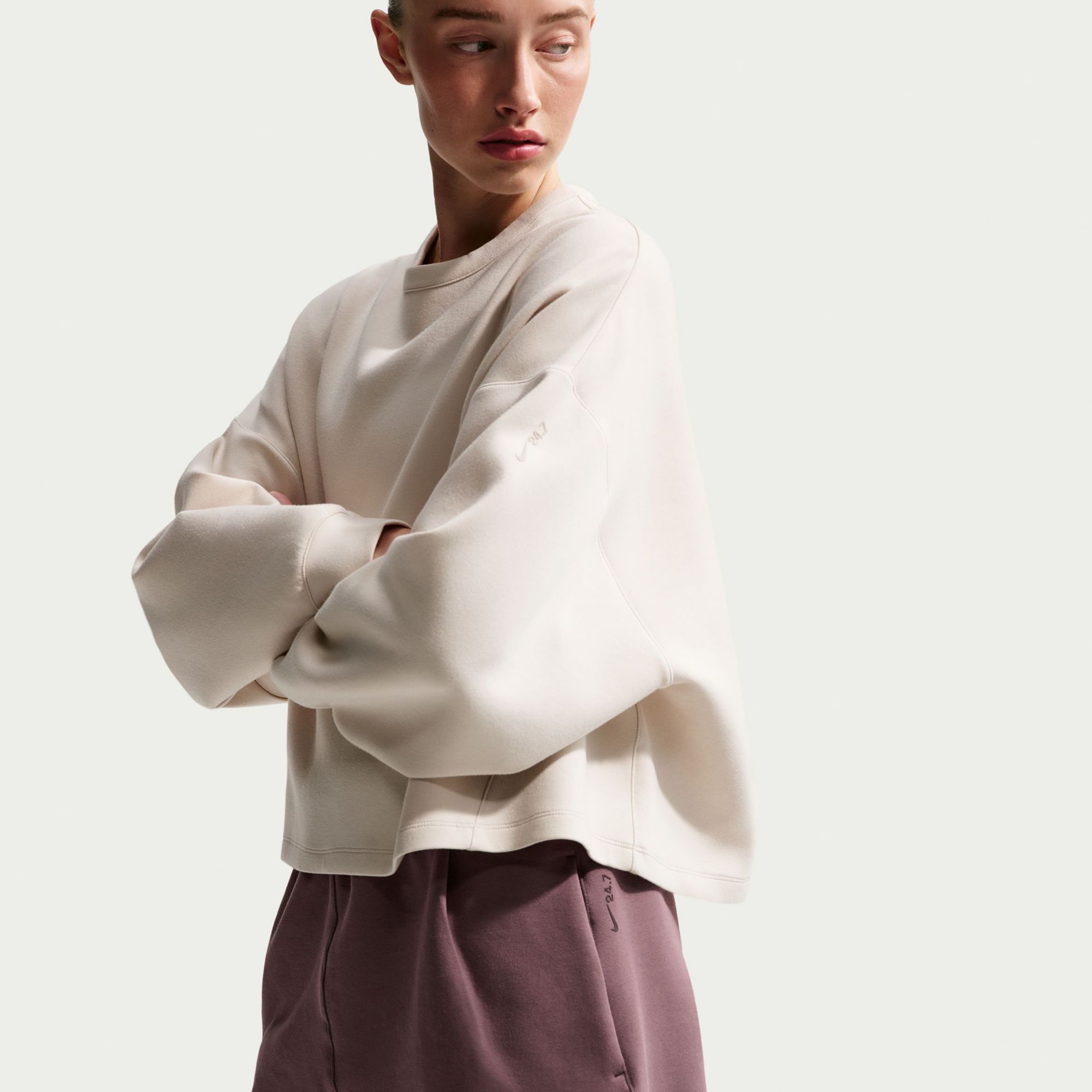 Nike Women's 24.7 ImpossiblySoft Dri-FIT 4'' Shorts product image