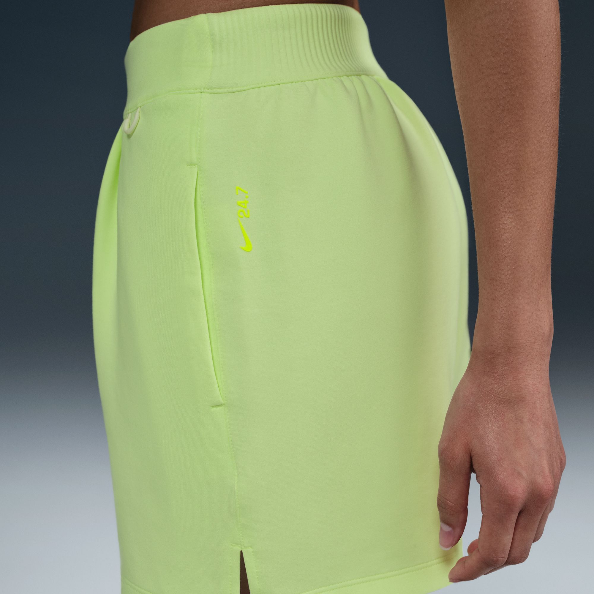 Nike Women's 24.7 ImpossiblySoft Dri-FIT 4'' Shorts product image