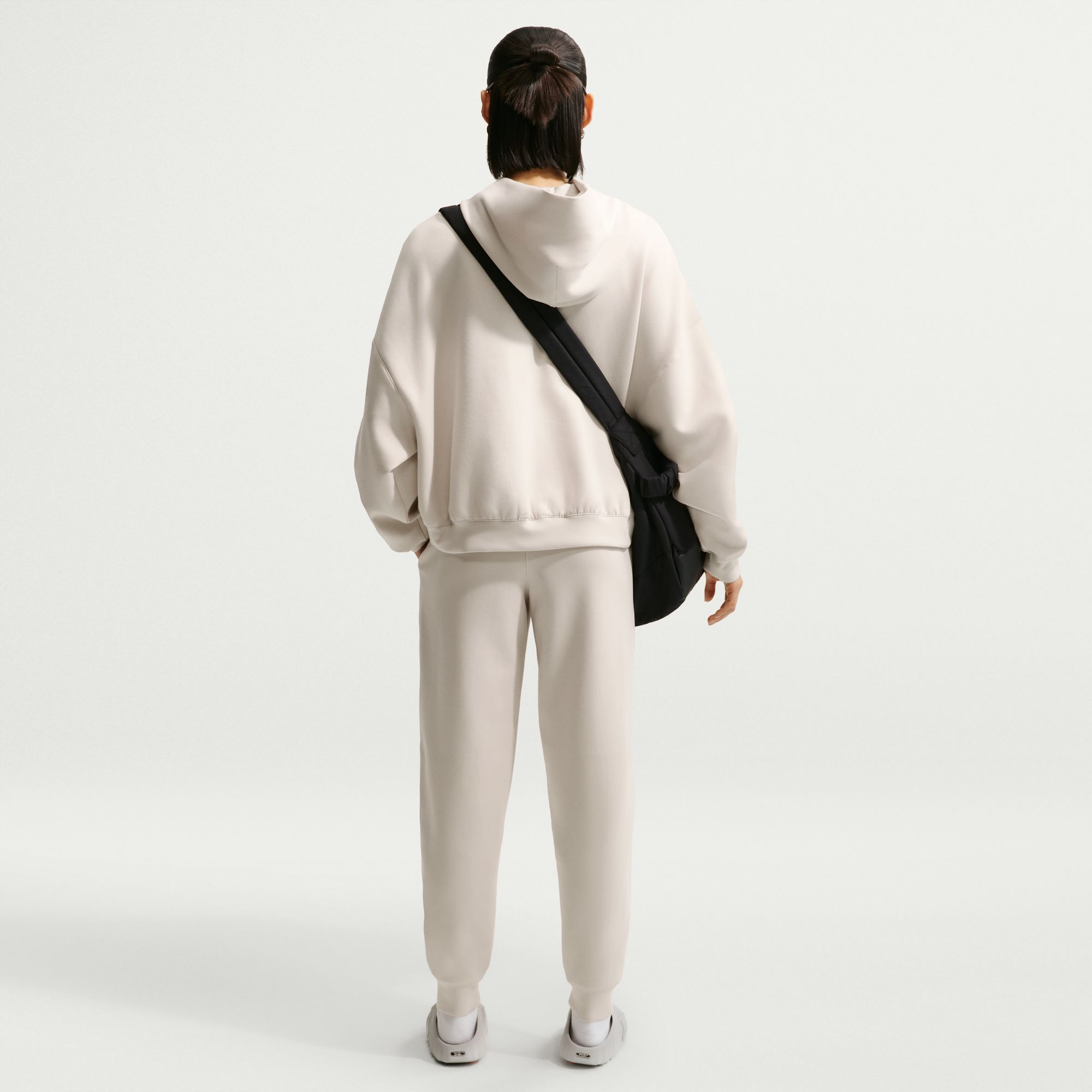Nike Women's 24.7 ImpossiblySoft Mid-Rise Joggers product image