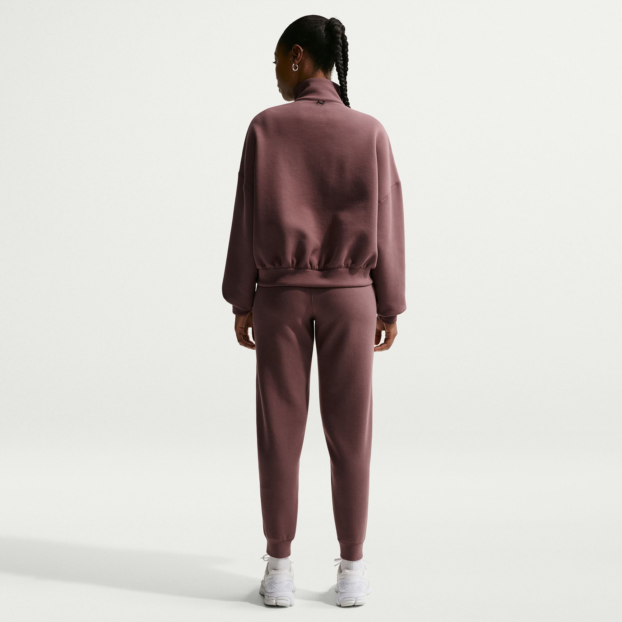 Nike Women's 24.7 ImpossiblySoft Mid-Rise Joggers product image