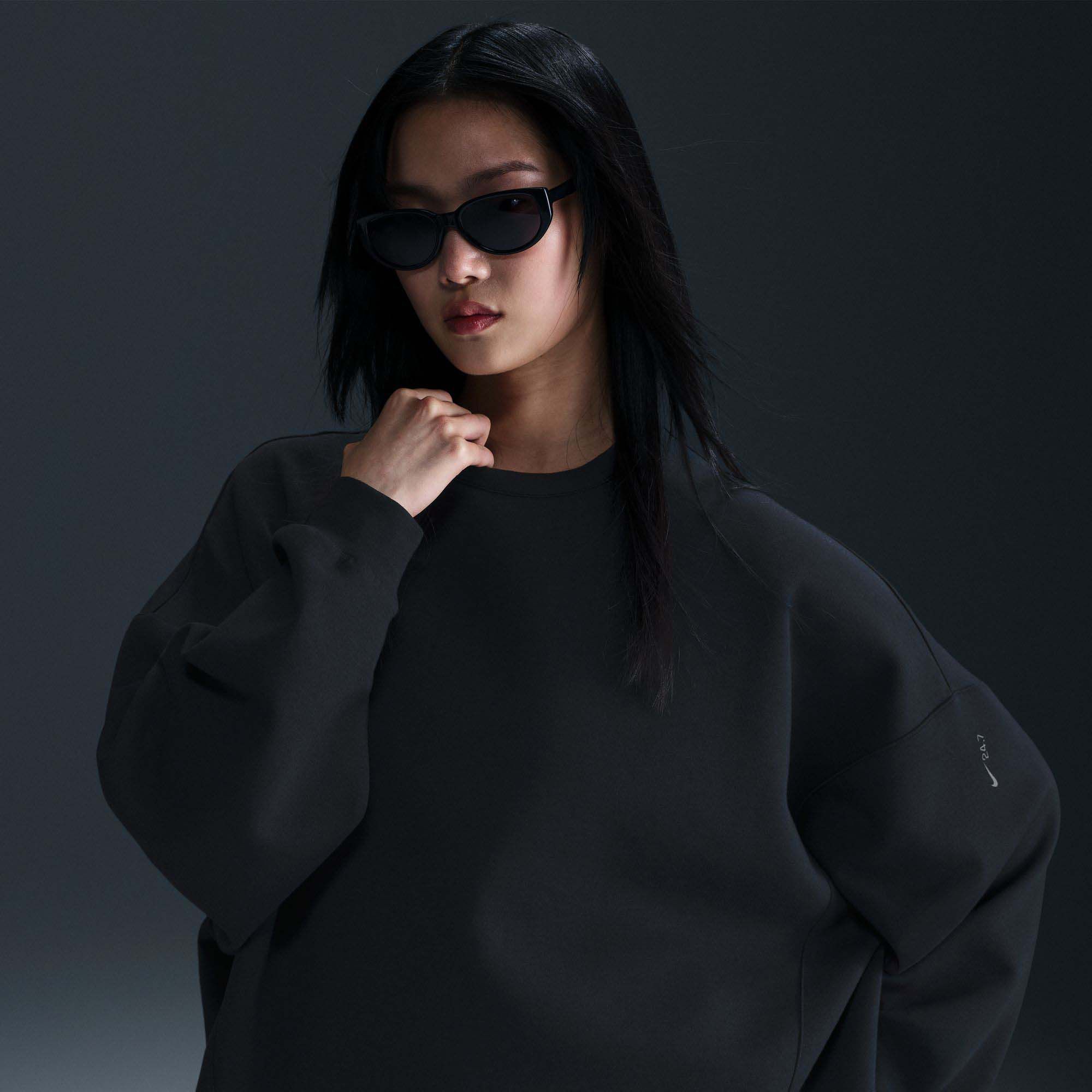 Nike Women's 24.7 ImpossiblySoft Oversized Crewneck Sweatshirt product image
