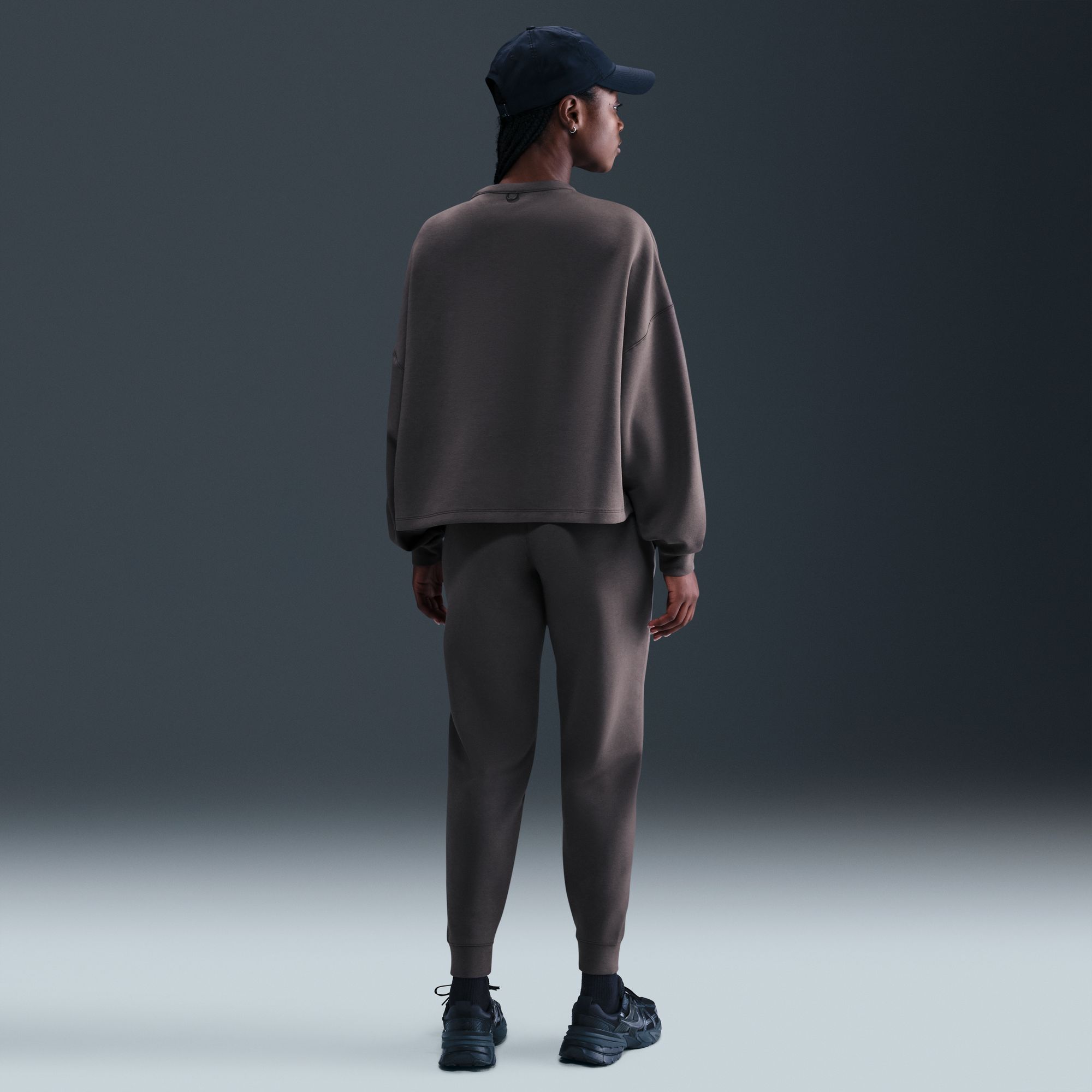 Nike Women's 24.7 ImpossiblySoft Oversized Crewneck Sweatshirt product image