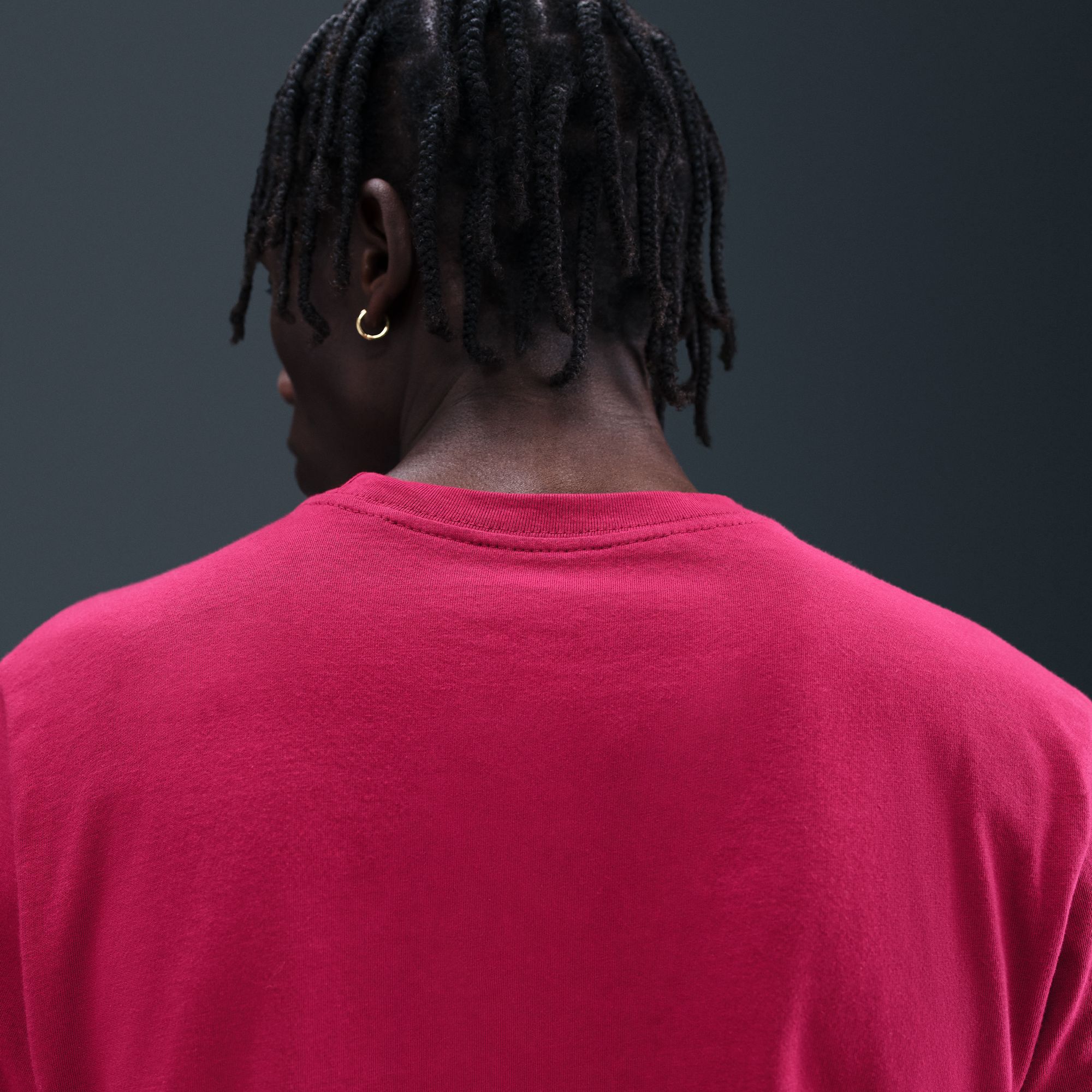 Nike Men's FC Barcelona Red Crest T-Shirt product image