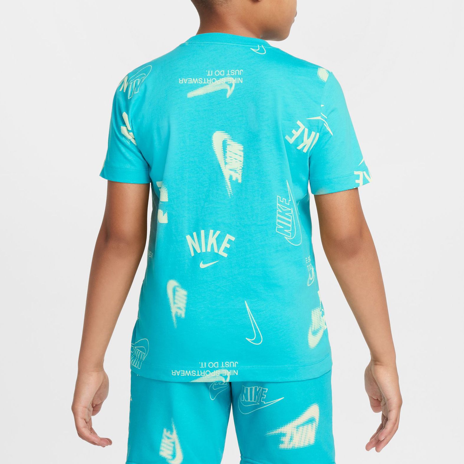Nike Boys' Sportswear Club Energy T-Shirt product image