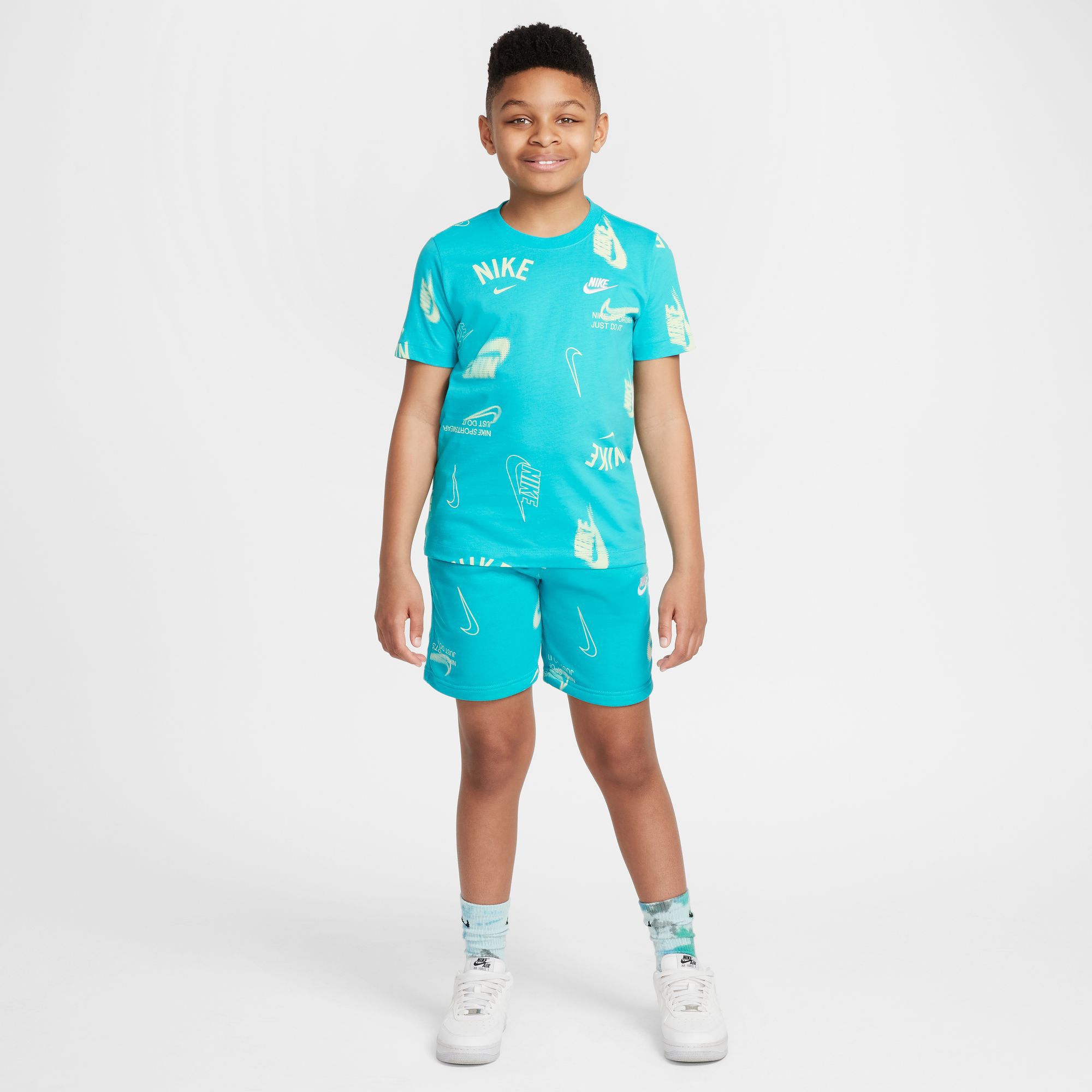 Nike Boys' Sportswear Club Energy T-Shirt product image