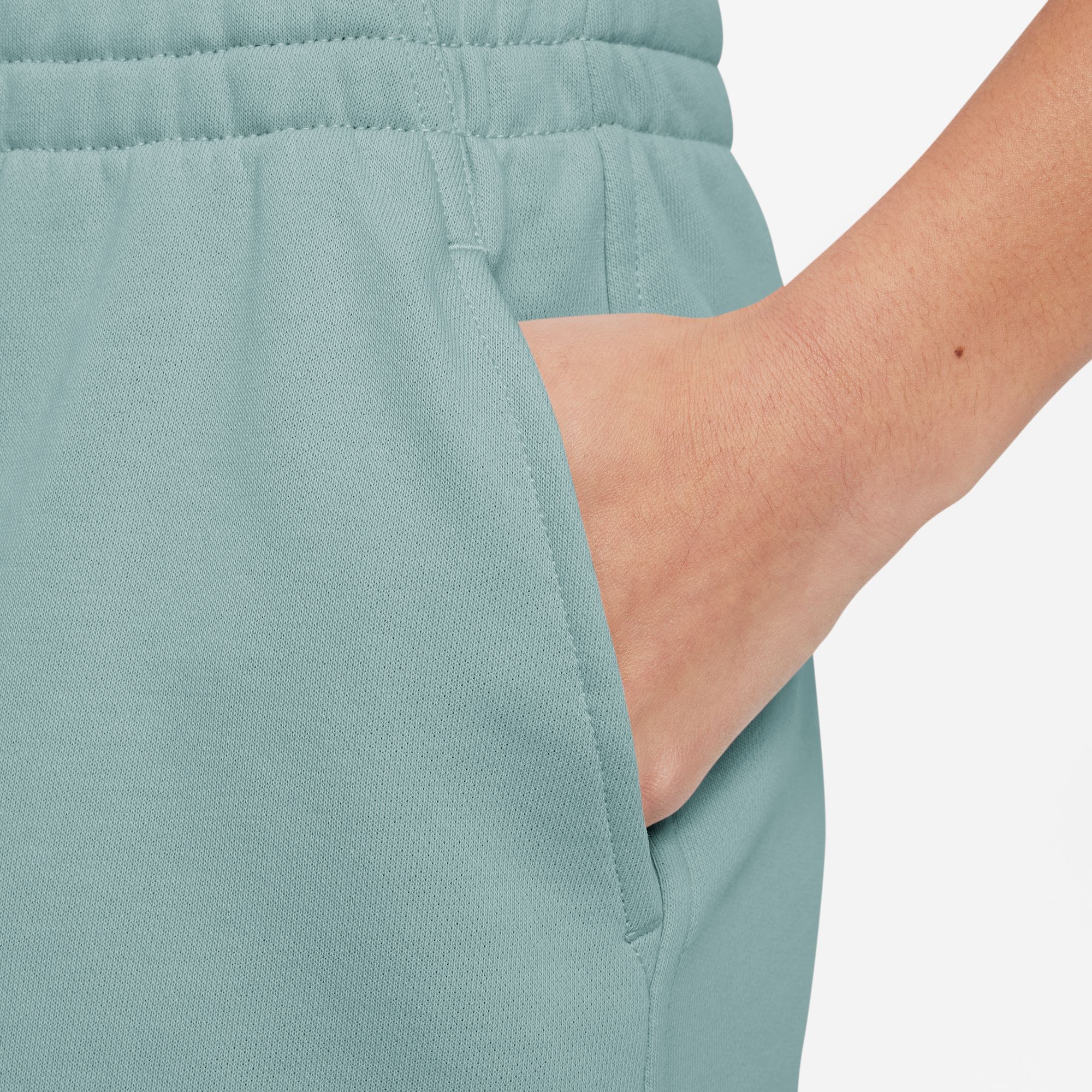 Nike Girl's Sportswear Club French Terry Skirt product image