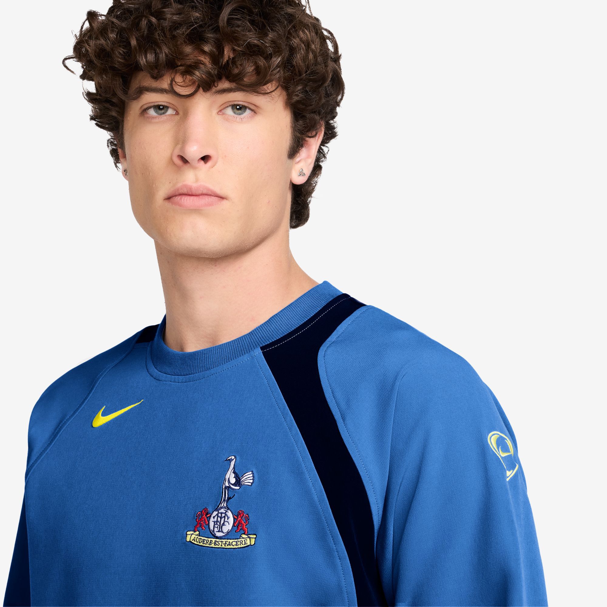 Nike Men's Tottenham 2025 Light Blue 3rd T90 Crewneck Sweatshirt product image