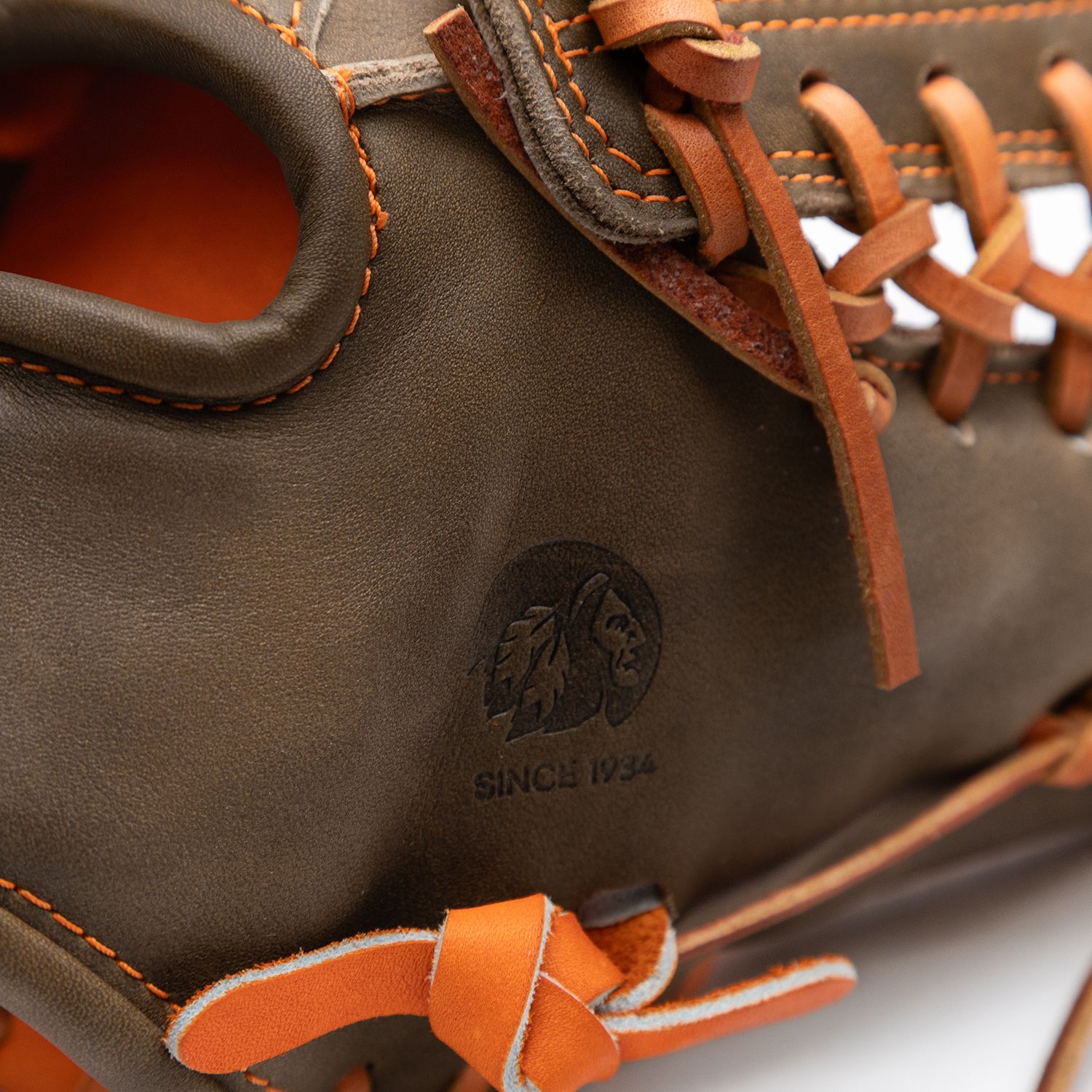 Nokona 11.25” Select Fit Hunt Season 200 Series Glove product image