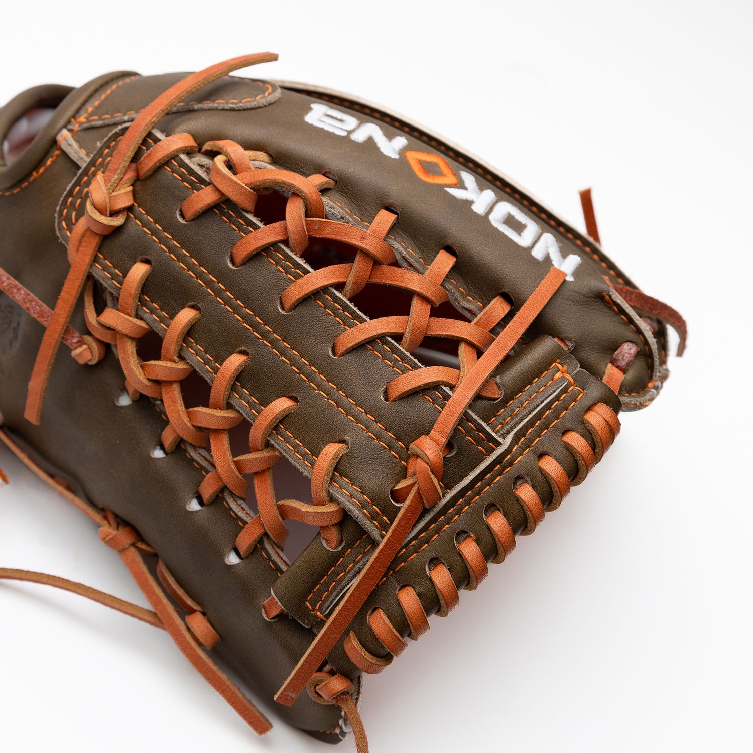 Nokona 11.25” Select Fit Hunt Season 200 Series Glove product image
