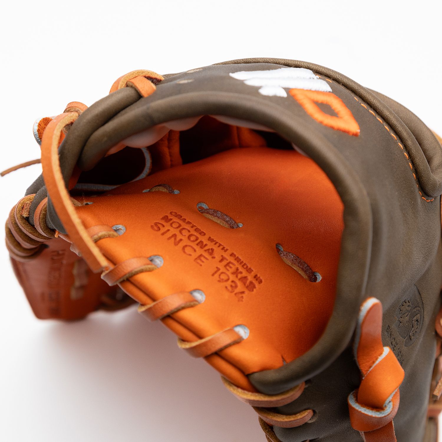 Nokona 11.25” Select Fit Hunt Season 200 Series Glove product image