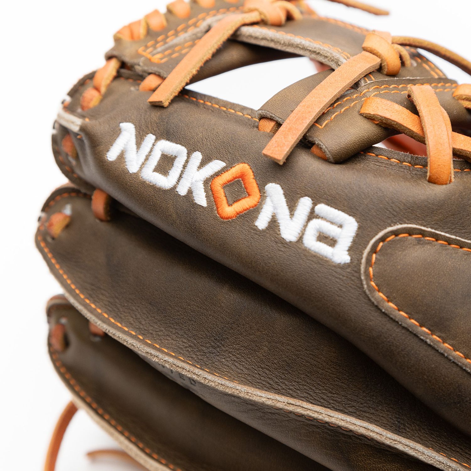 Nokona 11.5” Select Fit Hunt Season 400 Series Glove product image