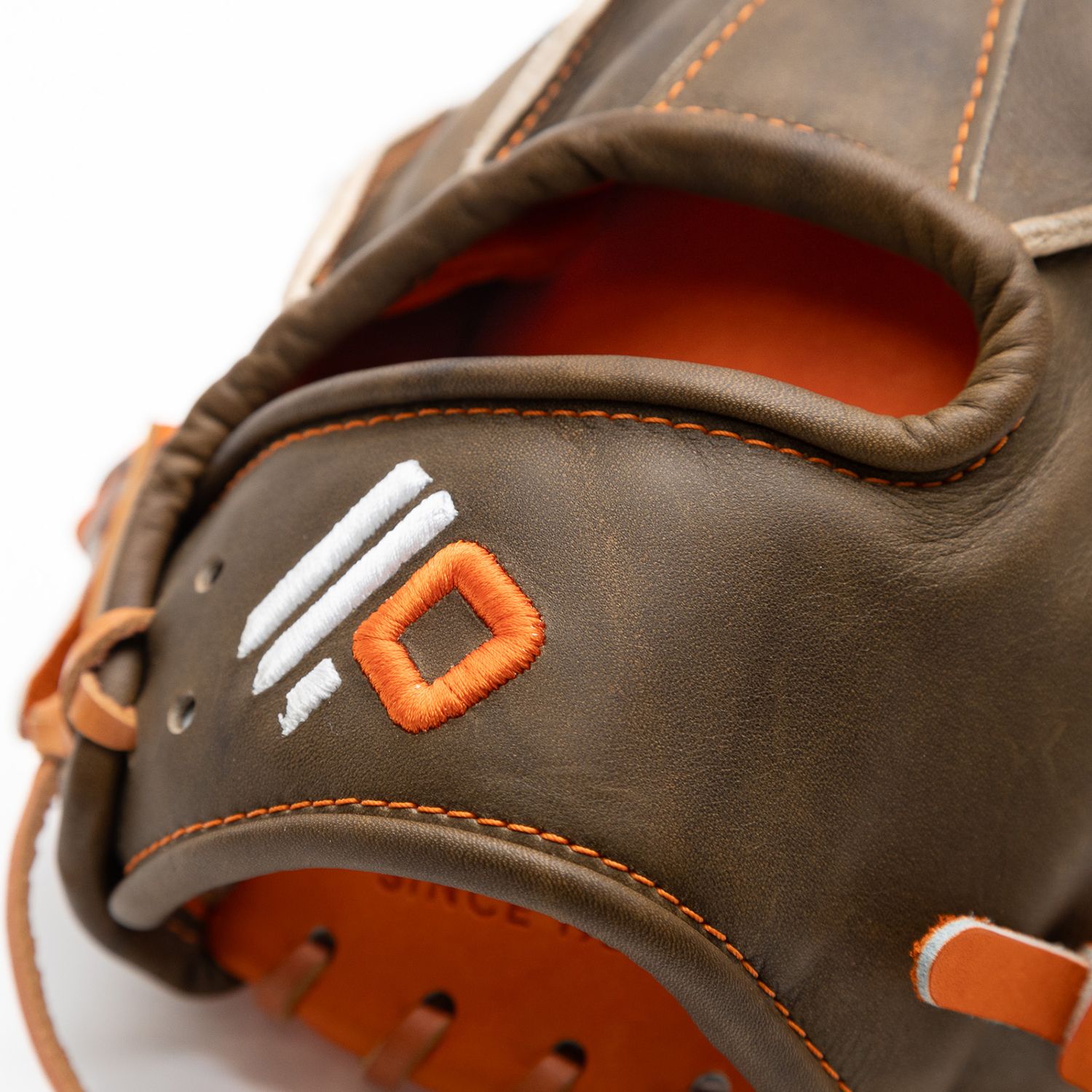 Nokona 11.5” Select Fit Hunt Season 400 Series Glove product image