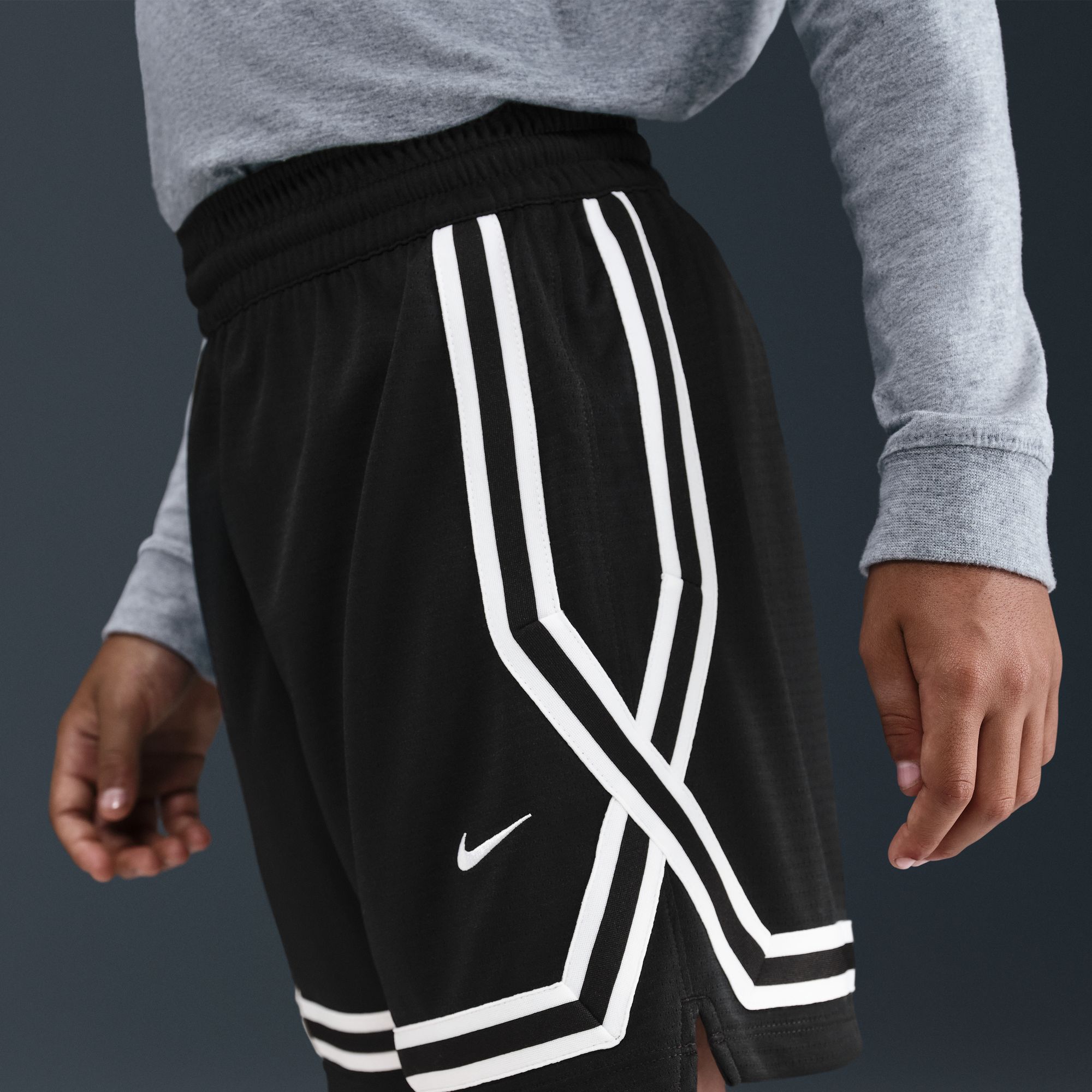 Nike Kids' Crossover Dri-FIT Basketball Shorts product image