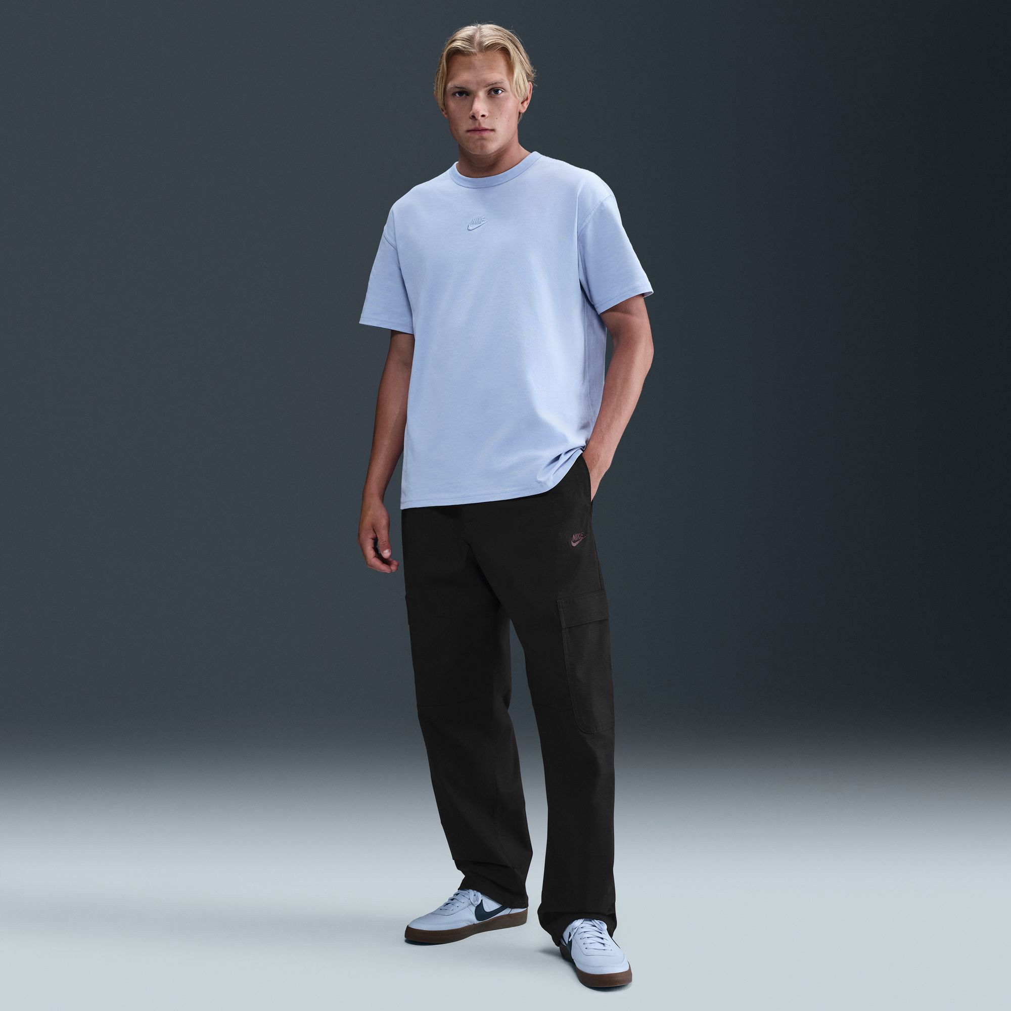 Nike Men's Club Woven Cargo Pants product image