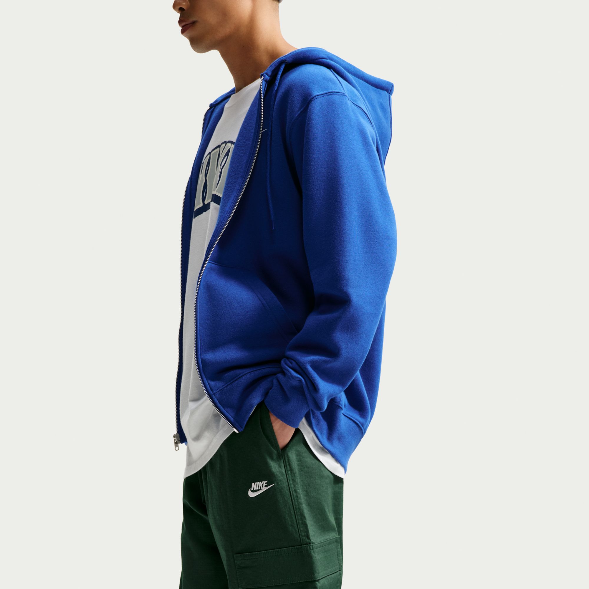 Nike Men's Club Woven Cargo Pants product image