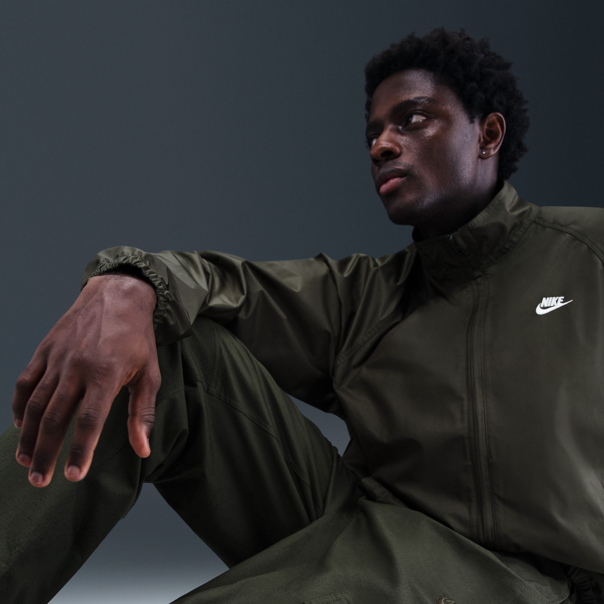 Nike Men's Club Woven Cargo Pants product image