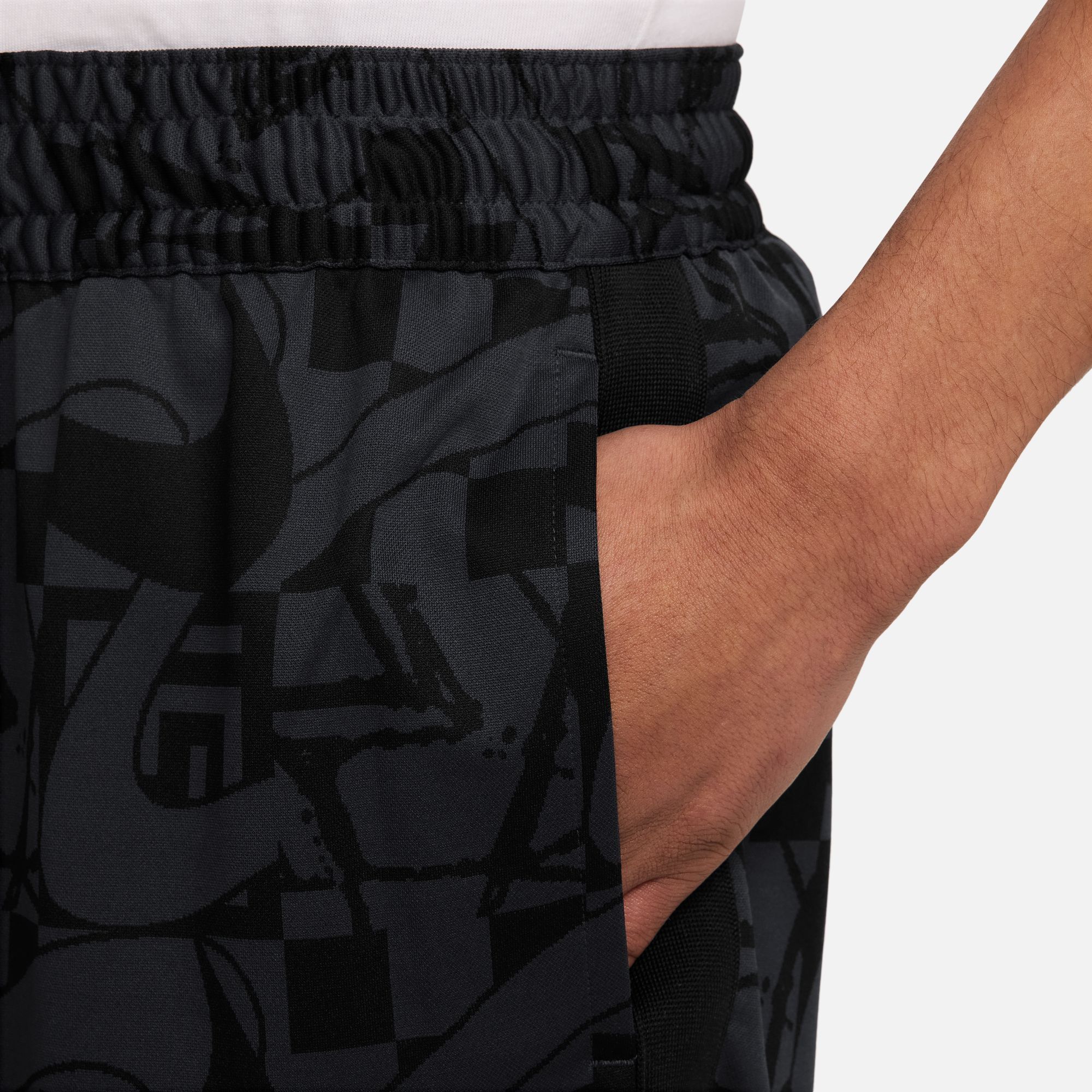 Nike Men's Giannis DNA 6" Basketball Shorts product image