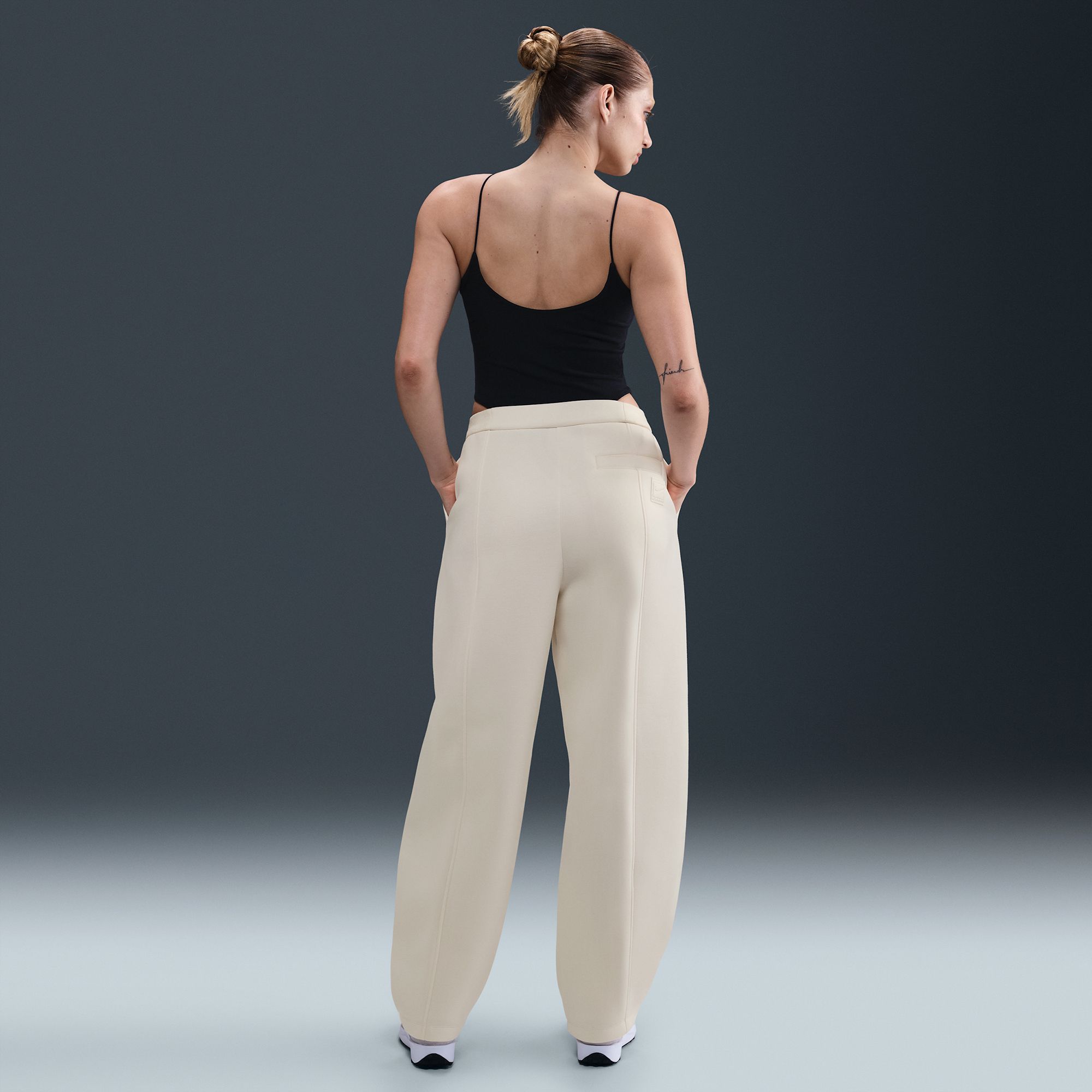 Nike Women's Sportswear Modern Fleece Mid-Rise Loose Pants product image