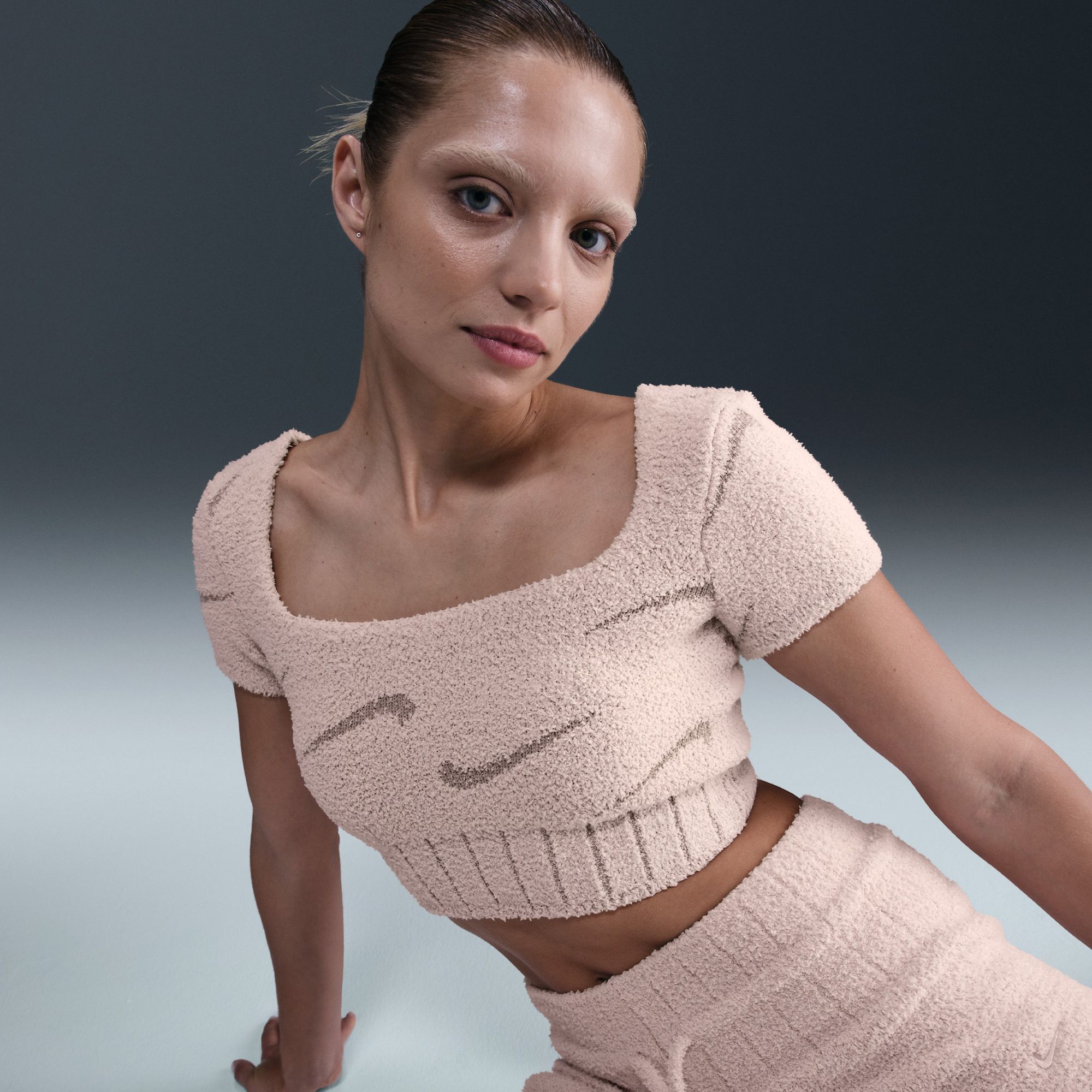 Nike Women's Sportswear Phoenix Cozy Bouclé Short-Sleeve Cropped Knit Top product image