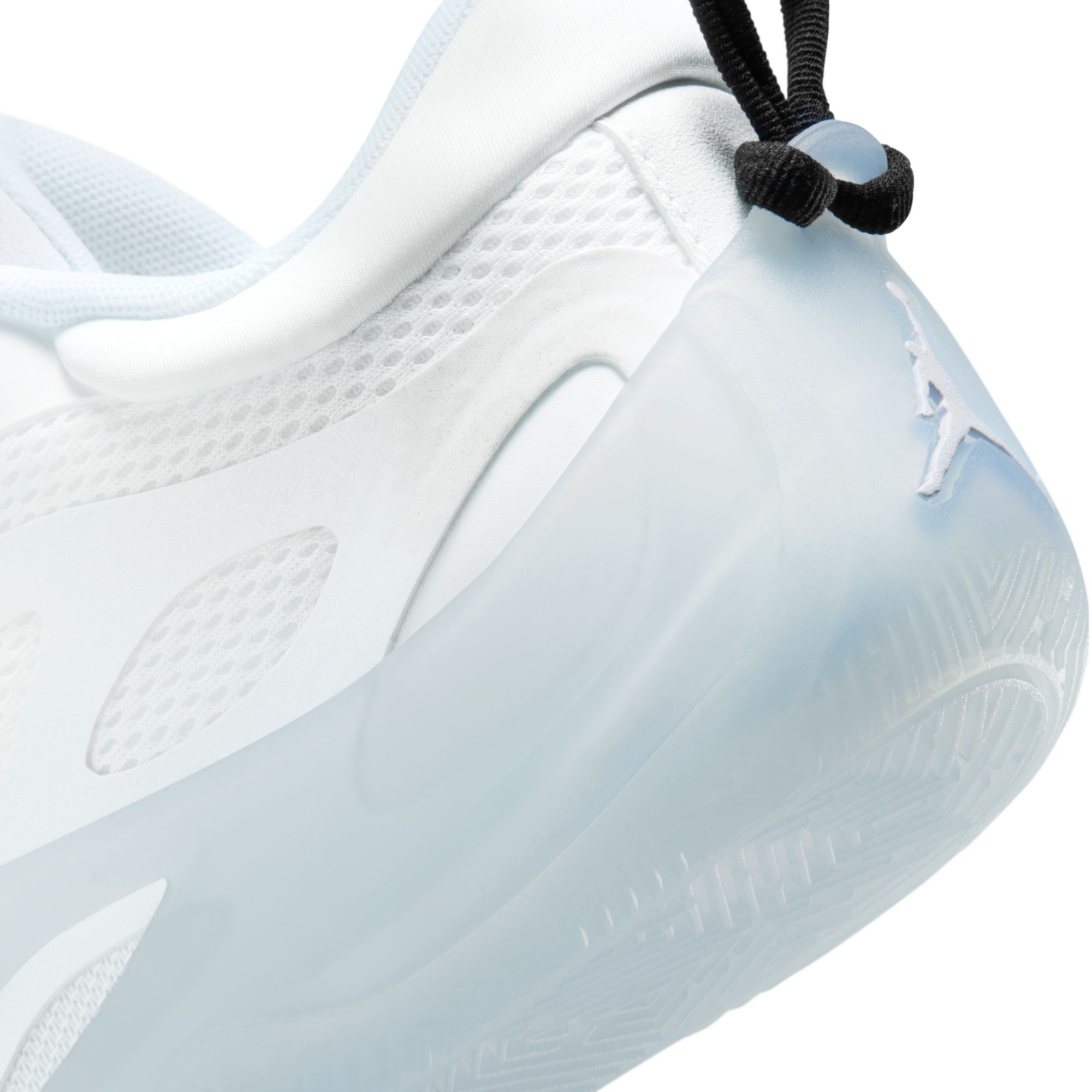 Jordan Women's Heir 2 Basketball Shoes product image