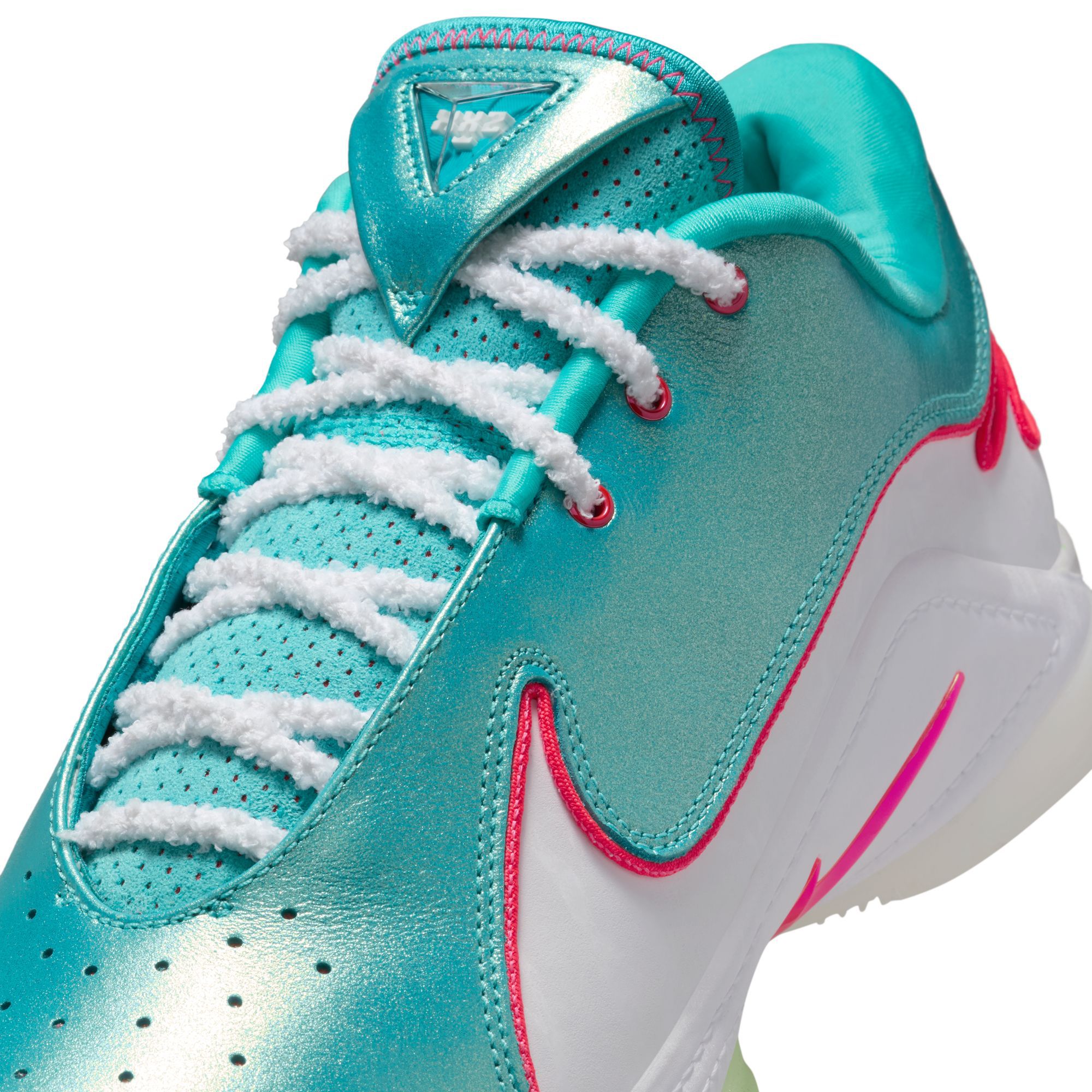 Nike LeBron XXII Basketball Shoes product image