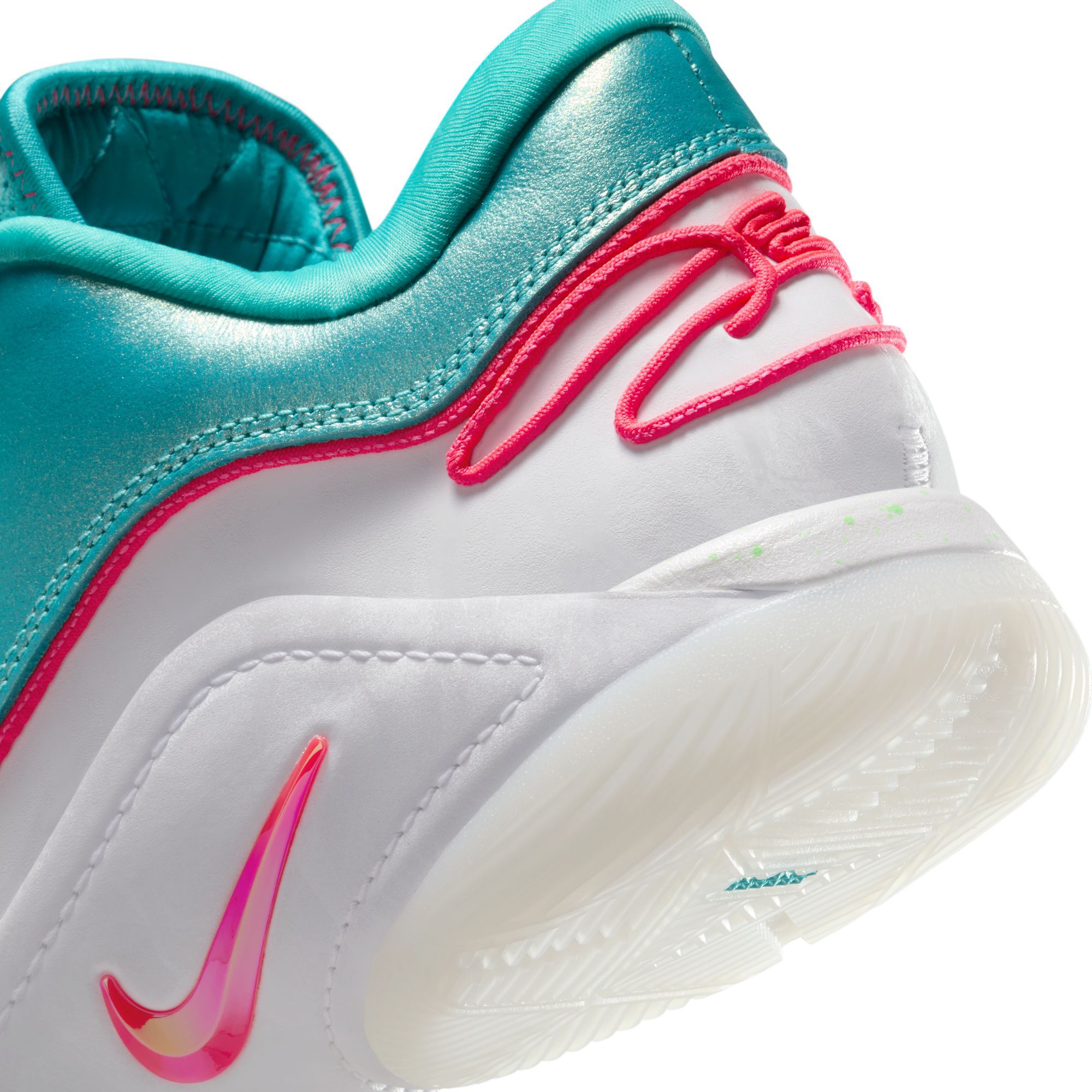 Nike LeBron XXII Basketball Shoes product image