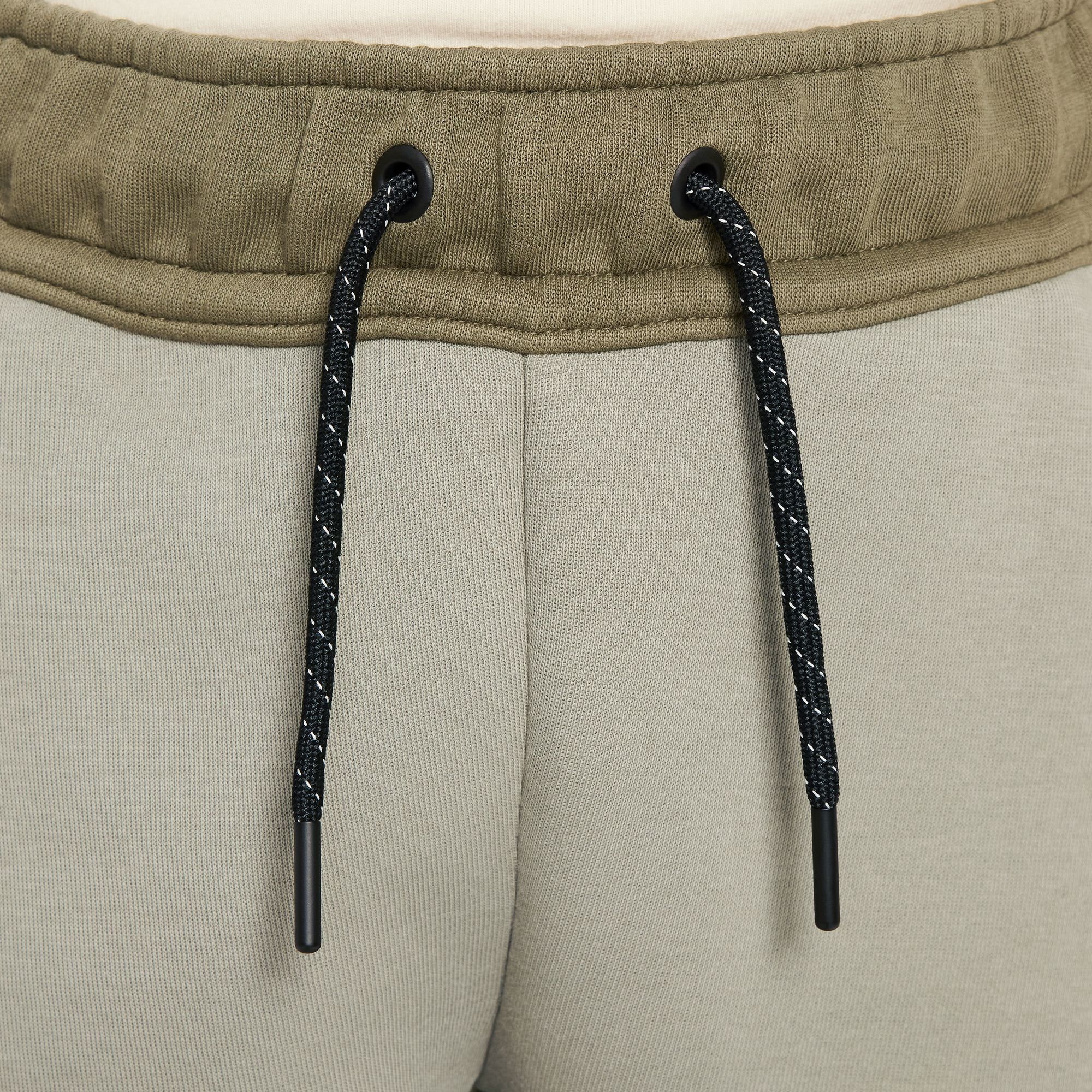 Nike Boys' Tech Fleece Joggers product image