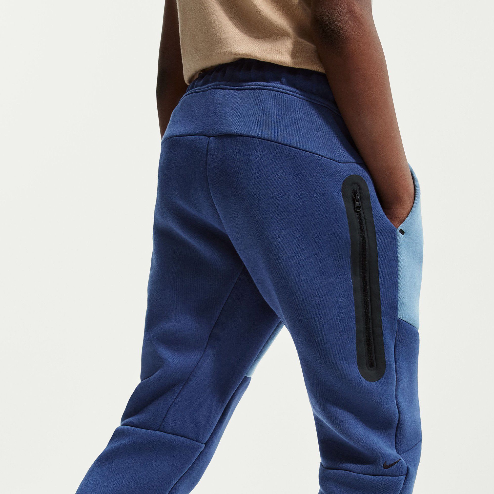 Nike Boys' Tech Fleece Joggers product image