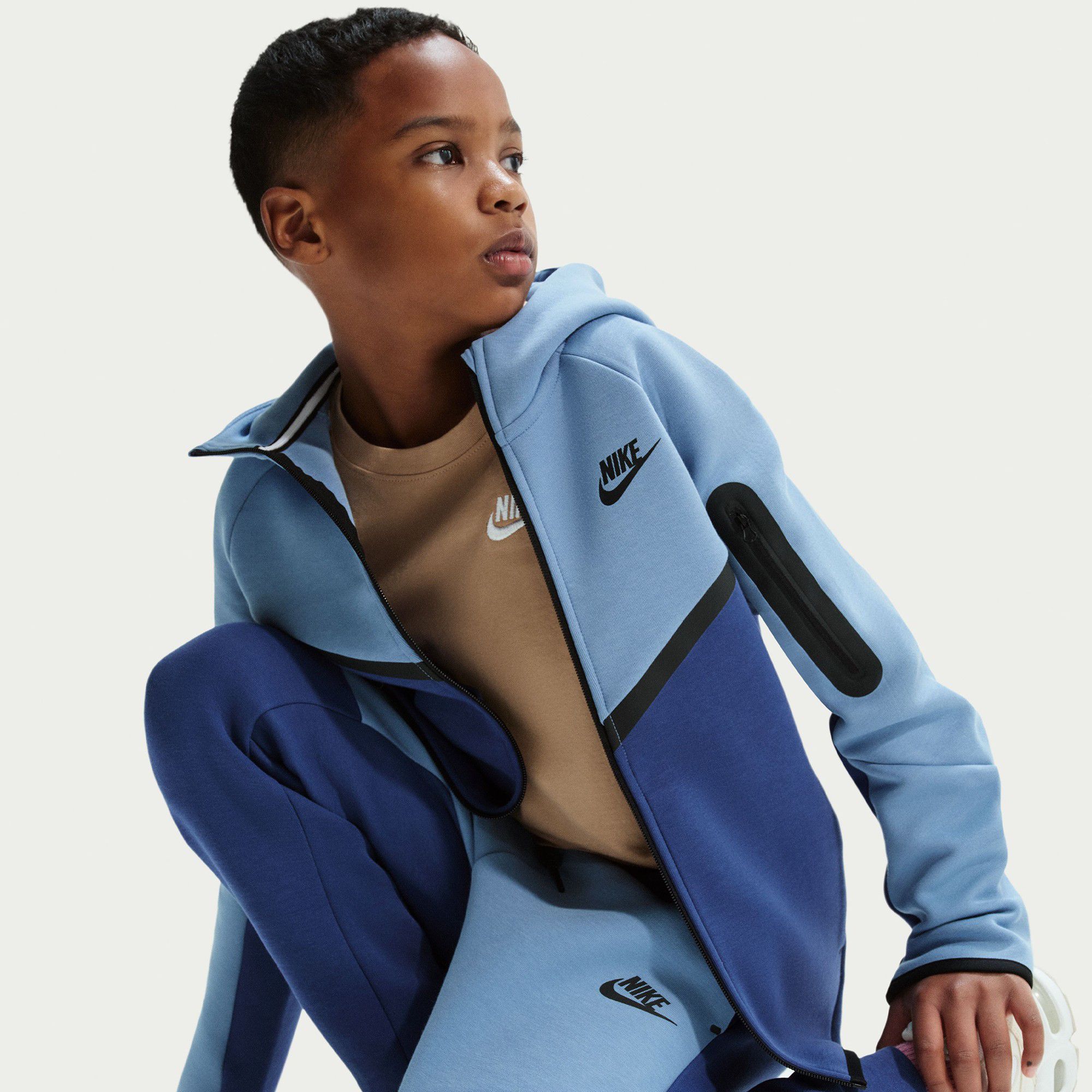 Nike Boys' Tech Fleece Joggers product image