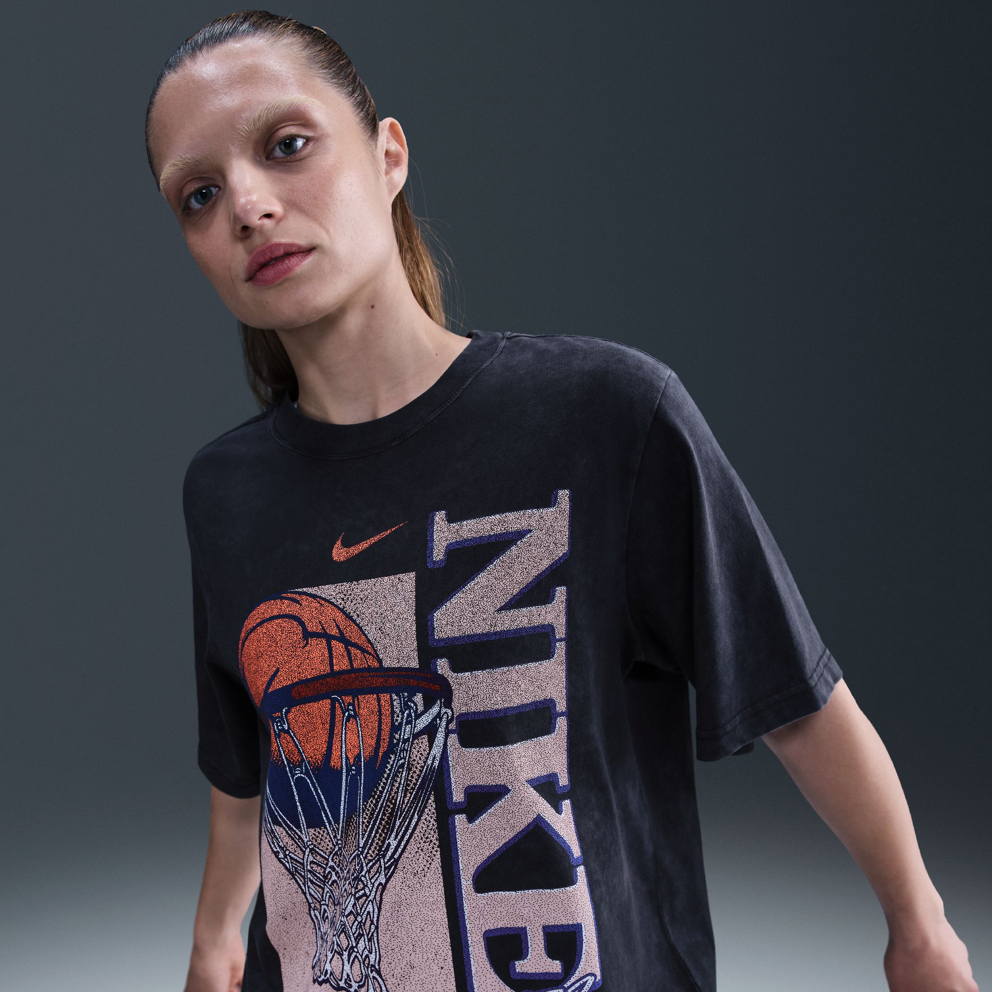 Nike Women's Basketball Vintage Lockup Graphic T-Shirt product image