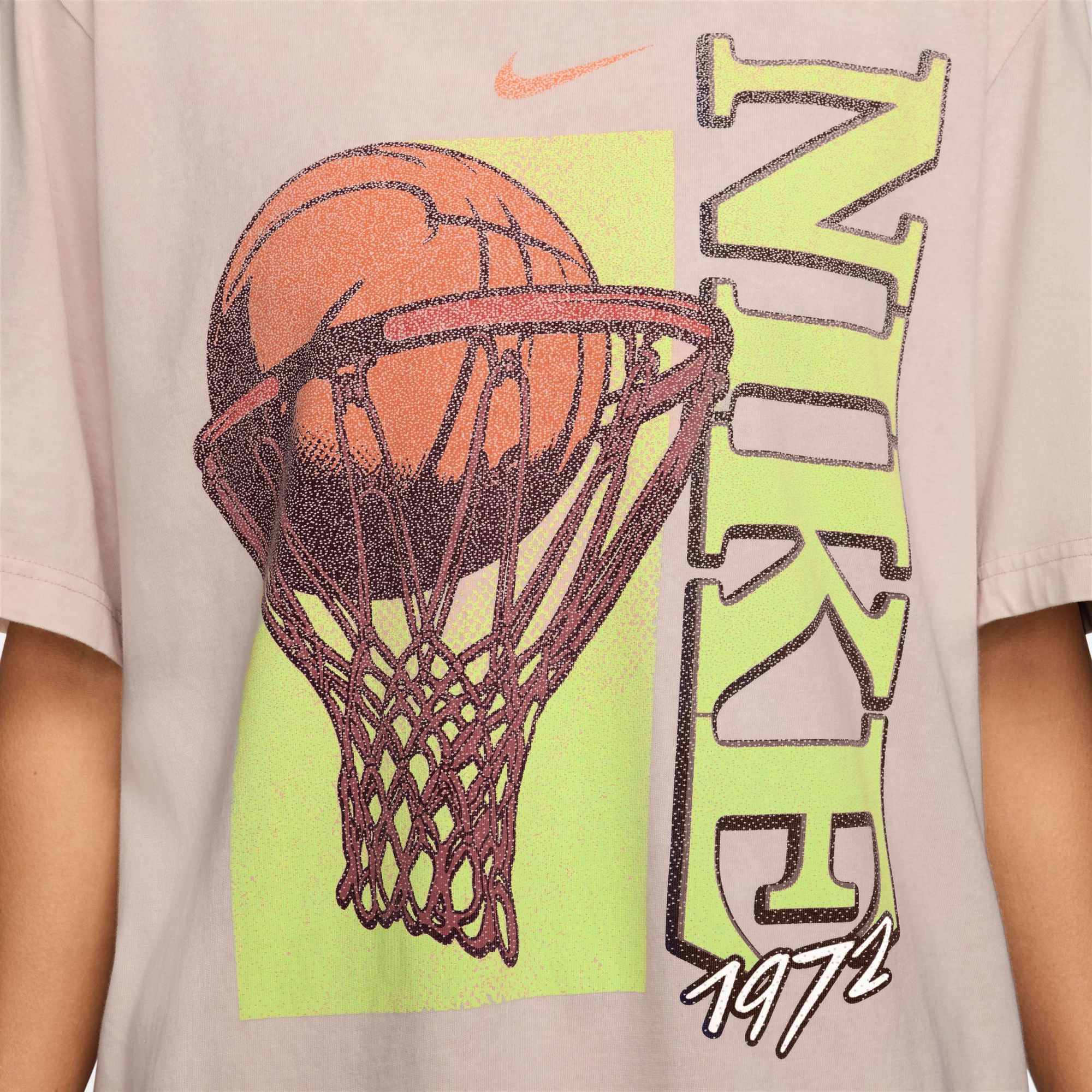 Nike Women's Basketball Vintage Lockup Graphic T-Shirt product image