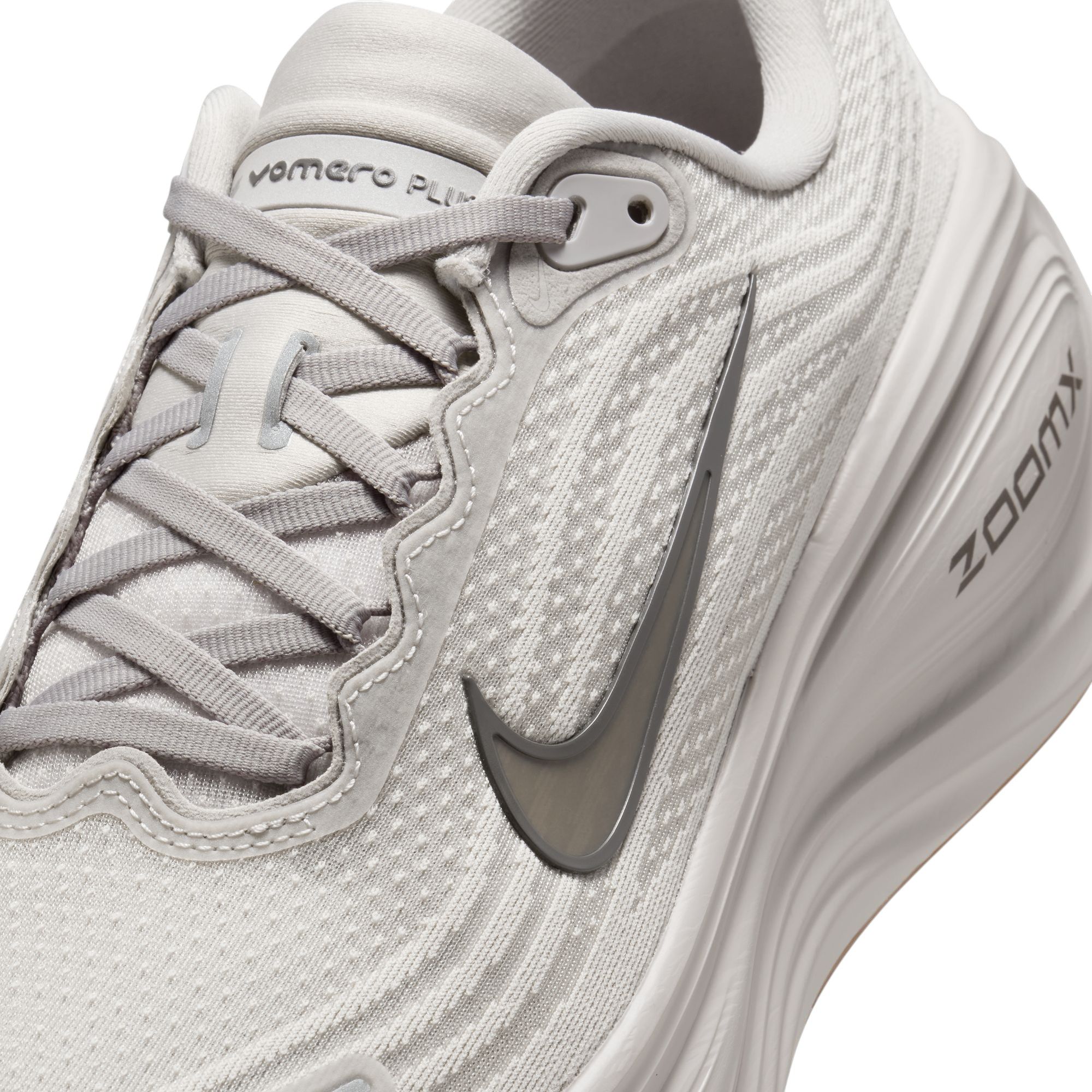 Nike Men's Vomero Plus Running Shoes product image