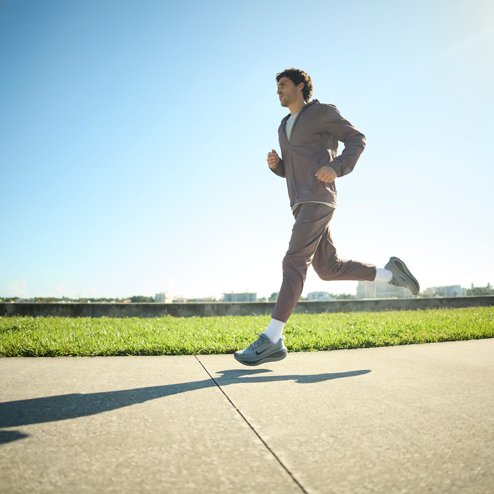 Nike Men's Vomero Plus Running Shoes product image